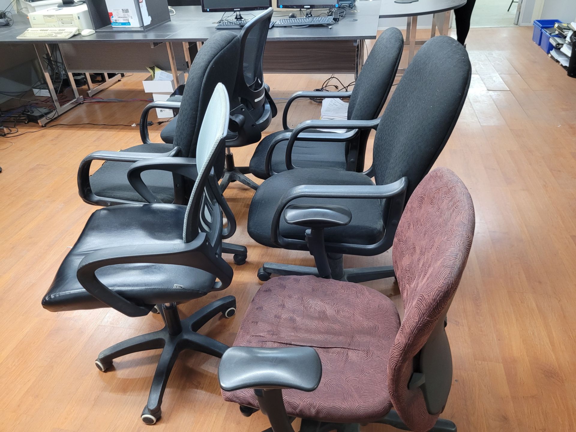 LOT - (6) OFFICE CHAIRS - Image 2 of 2