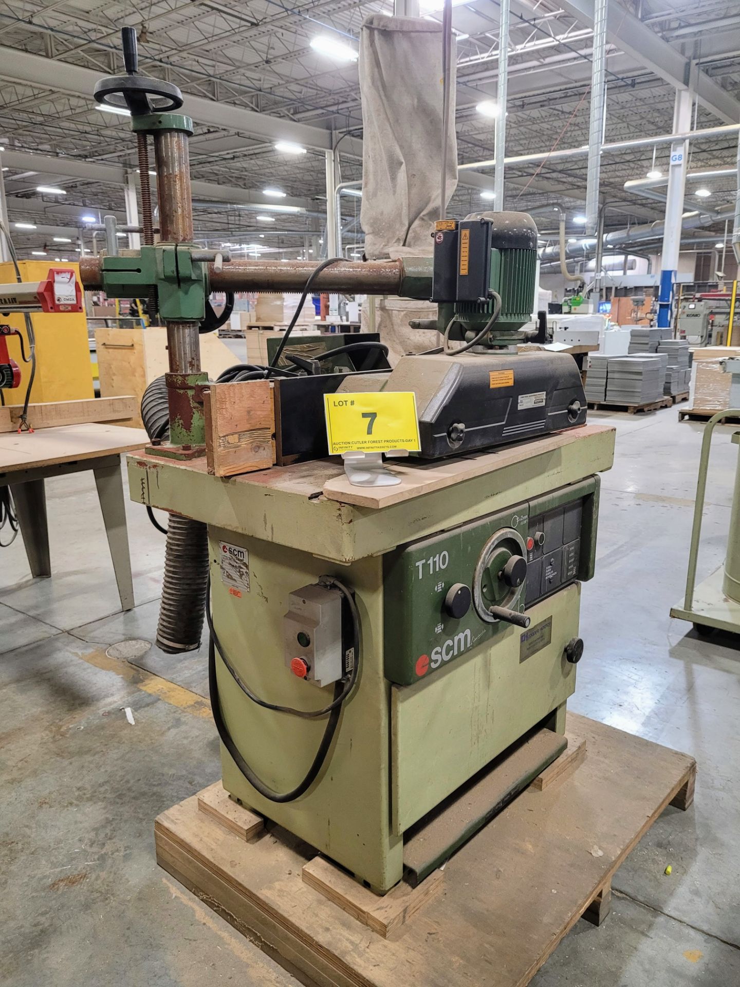 SCM T110 SPINDLE SHAPER, S/N: AB 21141 W/ GENERAL POWER FEEDER