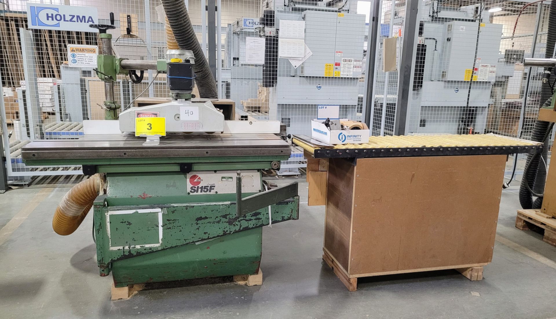 SCM SI15F SLIDING TABLE SAW, W/ 2005 4-ROLL MATERIAL POWER FEEDER W/ CONVEYOR