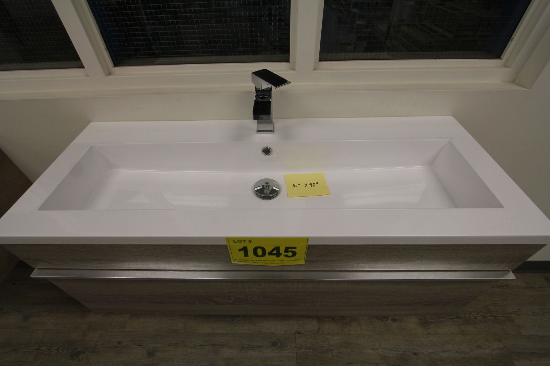 SHOWROOM DISPLAY FLOATING BATHROOM VANITY W/ SINK, FAUCET, CUPBOARDS, 16" X 42" - Image 2 of 3