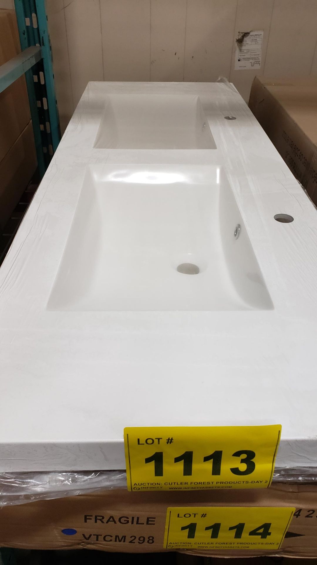 DOUBLE BASIN SINK, 21.5" X 60"