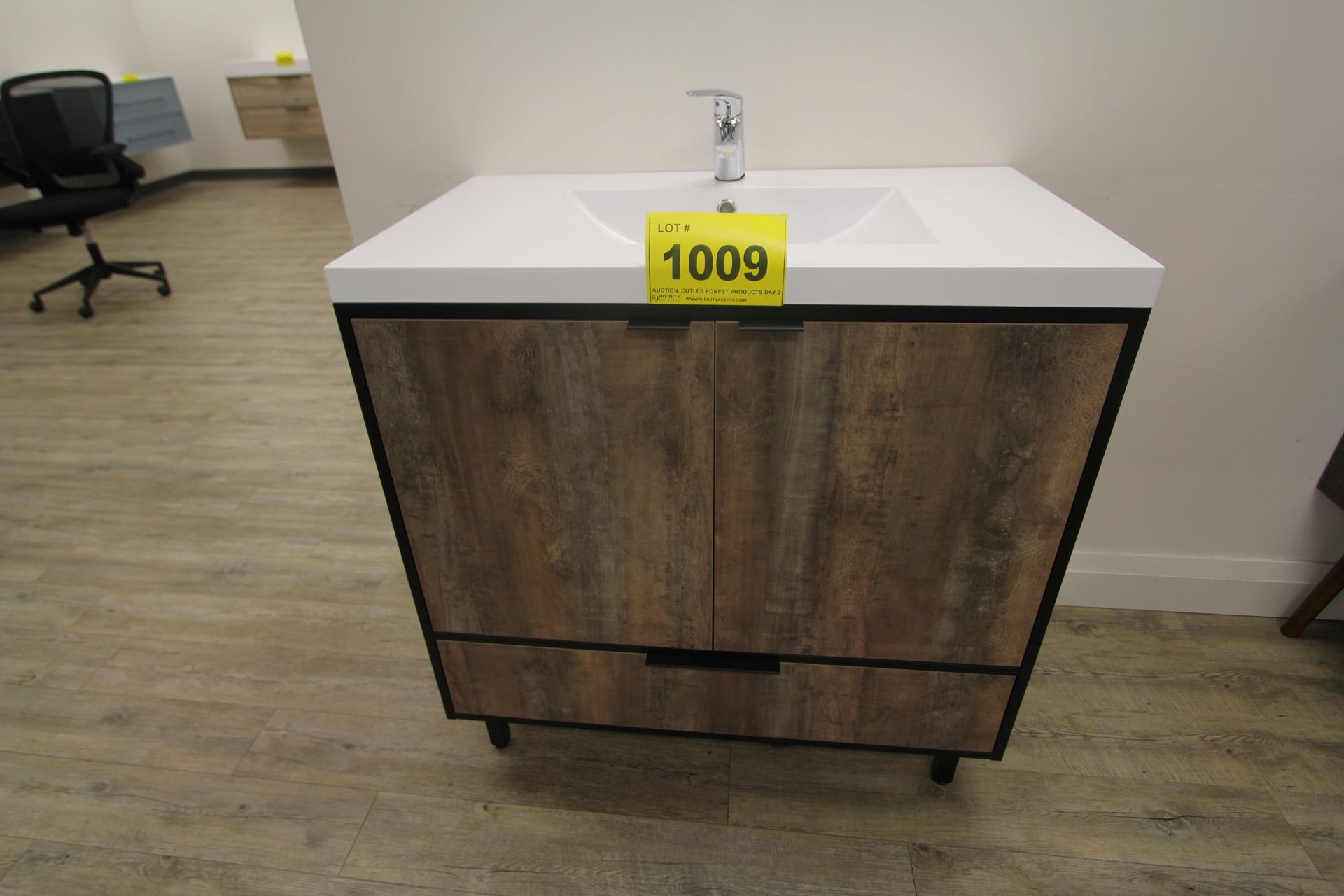 SHOWROOM DISPLAY BATHROOM VANITY W/ SINK, CUPBOARDS, FAUCET, 21.5" X 36" SINK