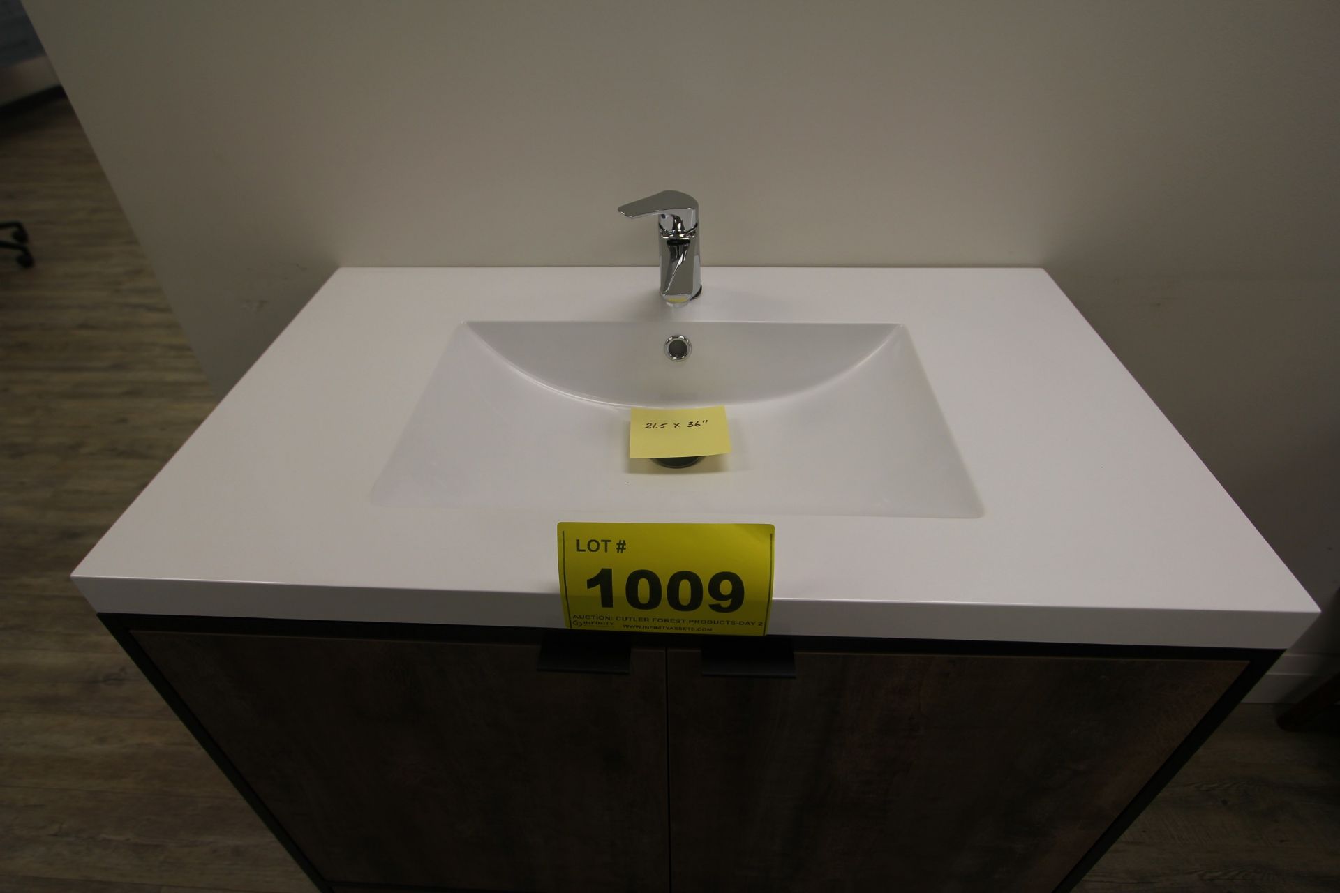 SHOWROOM DISPLAY BATHROOM VANITY W/ SINK, CUPBOARDS, FAUCET, 21.5" X 36" SINK - Image 2 of 3