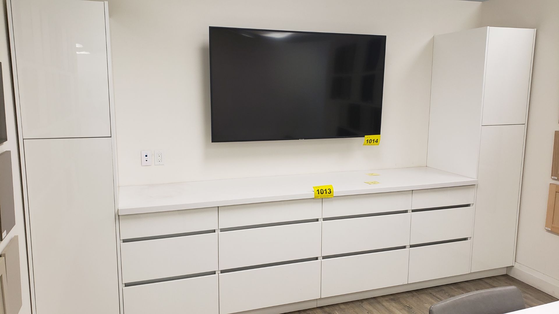 SHOWROOM DISPLAY ENTERTAINMENT UNIT, 147"L OVERALL, 108"L BETWEEN CABINETS, 84"W W/ CABINETRY