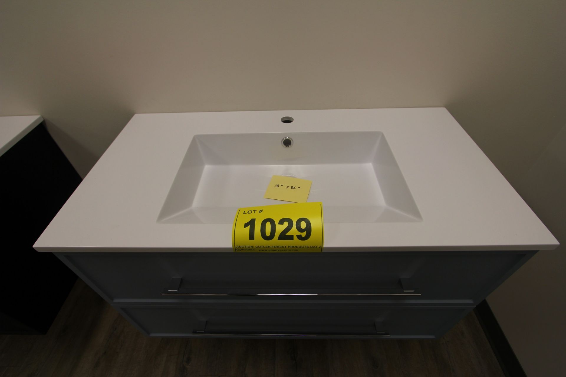 SHOWROOM DISPLAY FLOATING BATHROOM VANITY W/ SINK, CUPBOARDS, 18" X 36" - Image 2 of 3