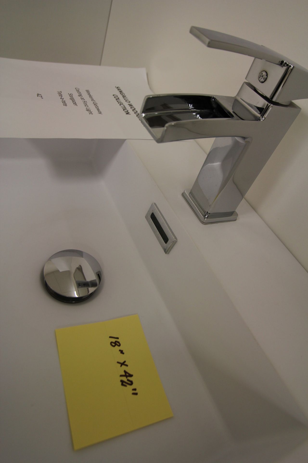 SHOWROOM DISPLAY FLOATING BATHROOM VANITY W/ SINK, FAUCET, CUPBOARDS, WALL MOUNTED MIRROR AND - Image 4 of 5