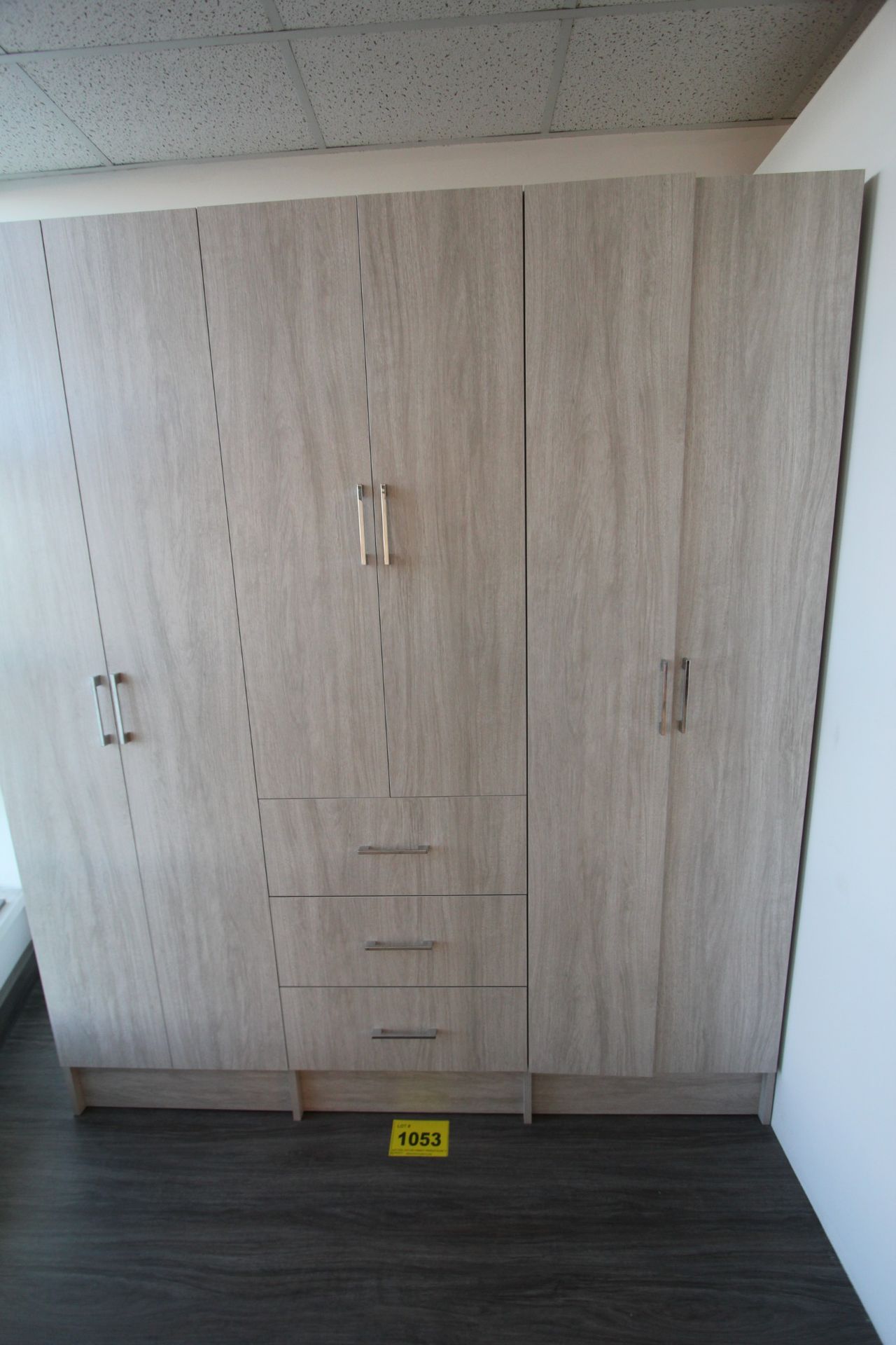 SHOWROOM DISPLAY WARDROBE / STORAGE SYSTEM W/ CUPBOARDS, DRAWERS