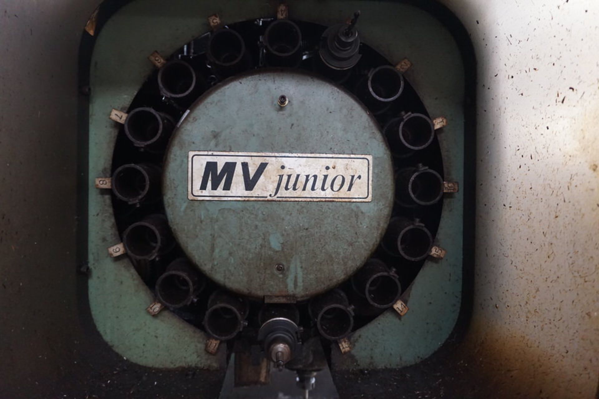 MORI SEIKI MV JUNIOR CNC MILL, FANUC CTRL, (16) TOOL CHANGERS, 16" X 32" TABLE - Image 5 of 9