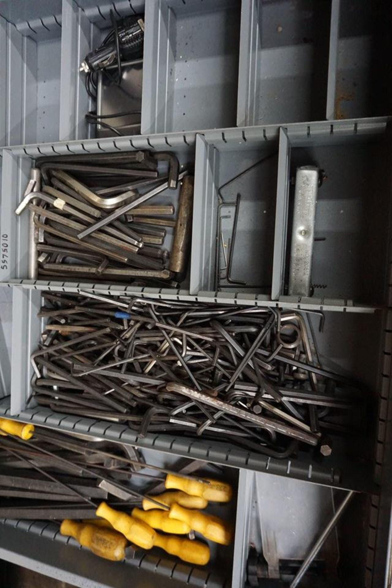 (6) DRAWER TOOL CABINET W/ CONT: ABRASIVES, FILES, HAND TOOLS - Image 5 of 7