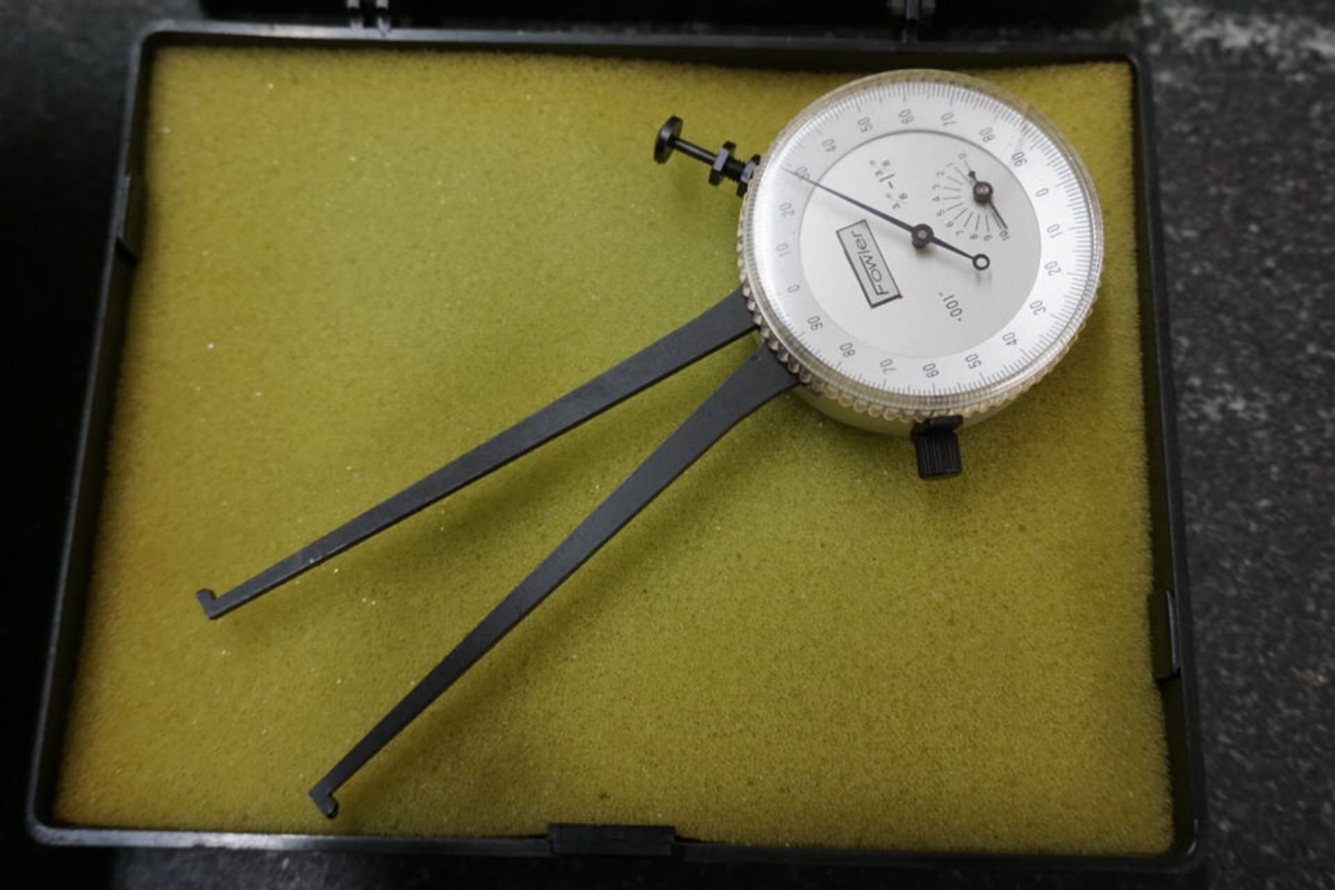 TAYLOR HOBSON SURTRONIC SURFACE TEST GAGES, MITUTOYO DIAL HOLE GAGE, FOWLER CALIPER GAGE - Image 3 of 4