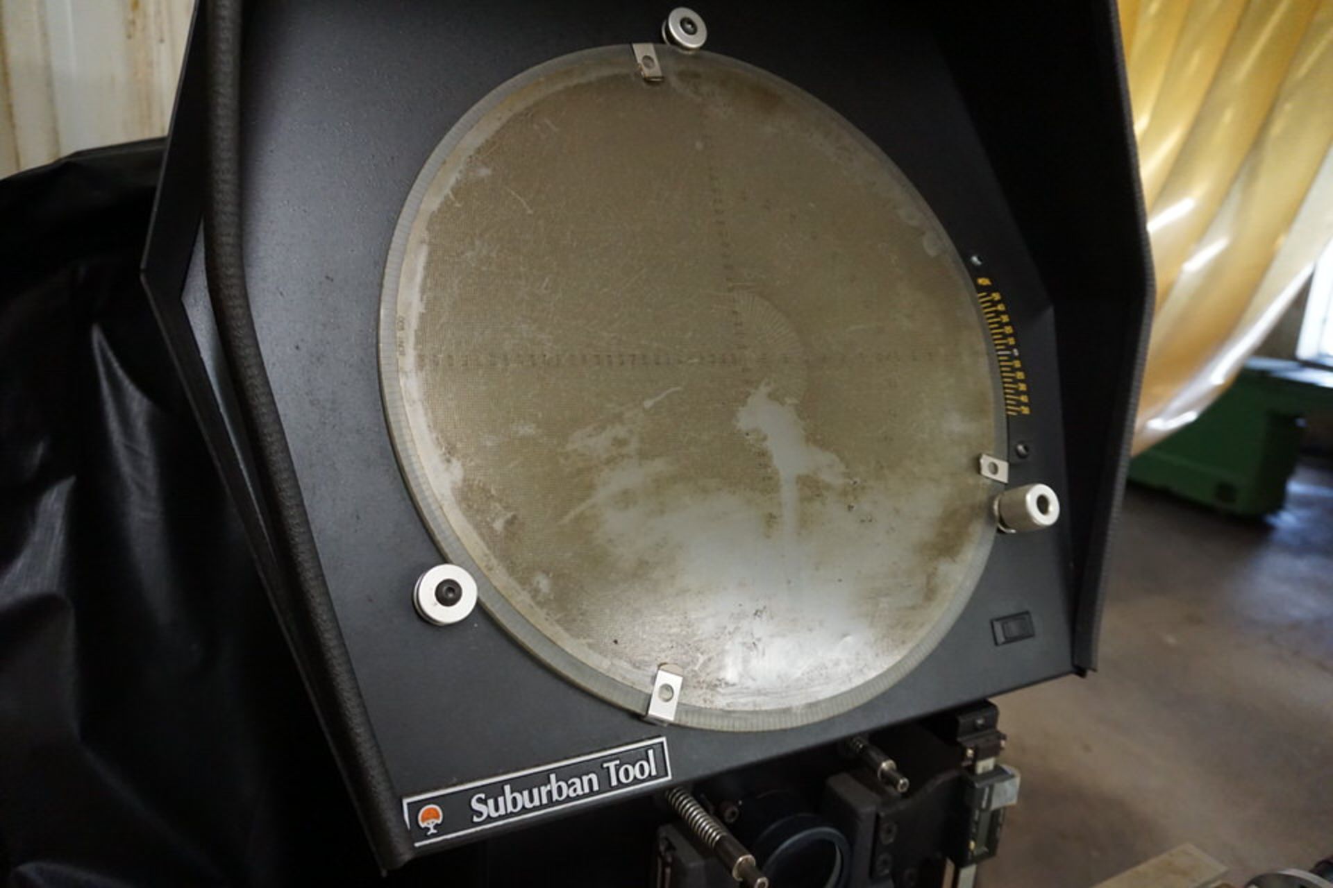 SUBURBAN TOOL MASTER VIEW OPTICAL COMPARATOR APPROX 14" SCREEN W/ STAND - Image 4 of 5
