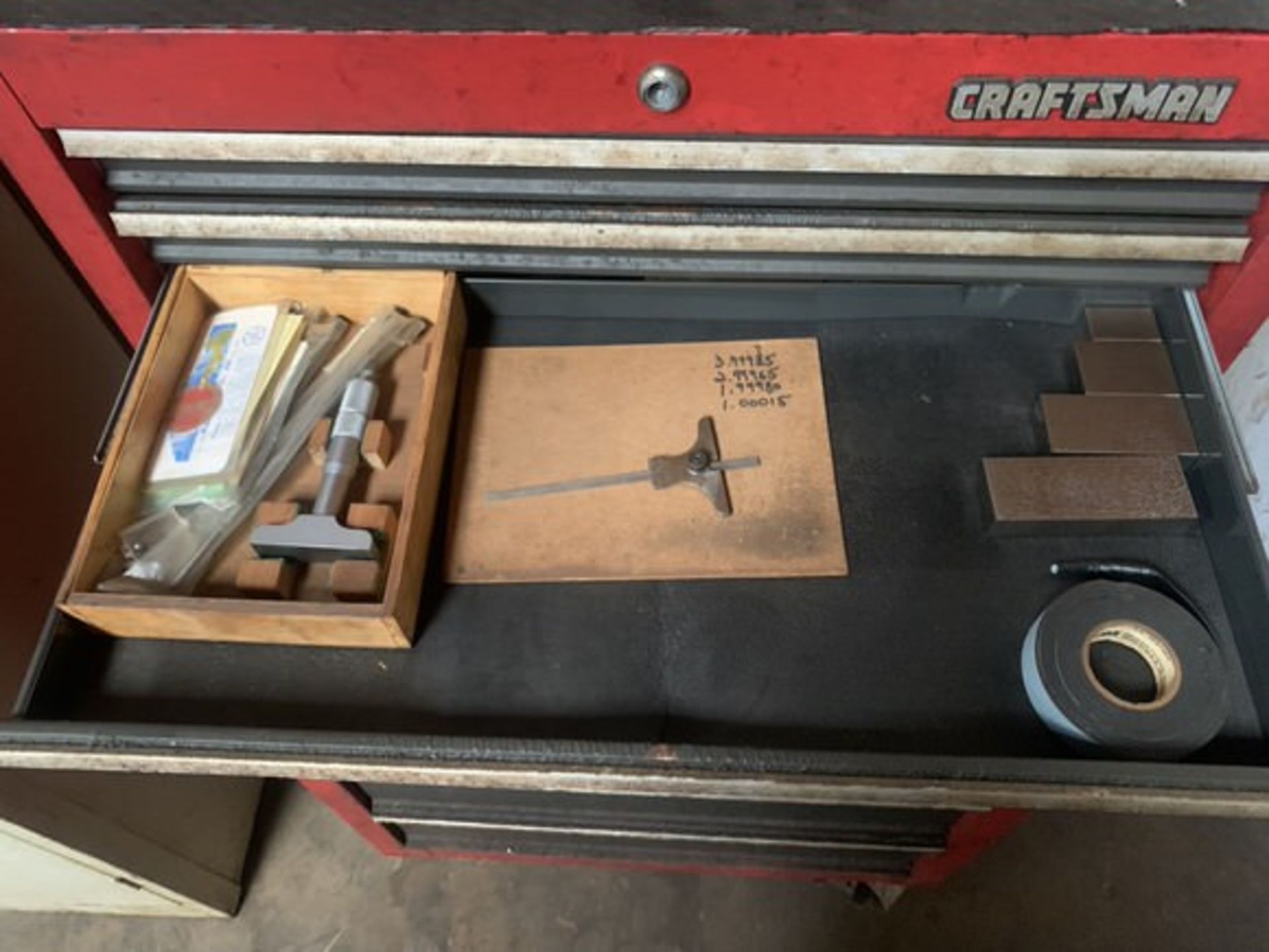 CRAFTSMAN ROLL A ROUND TOOL BOX - Image 5 of 9