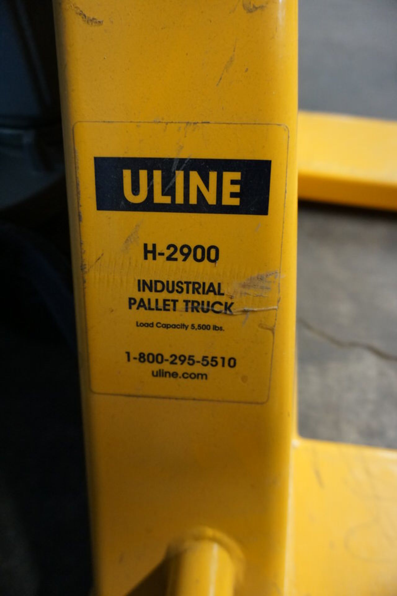 U LINE 5,500 LB CAP PALLET JACK - Image 3 of 3