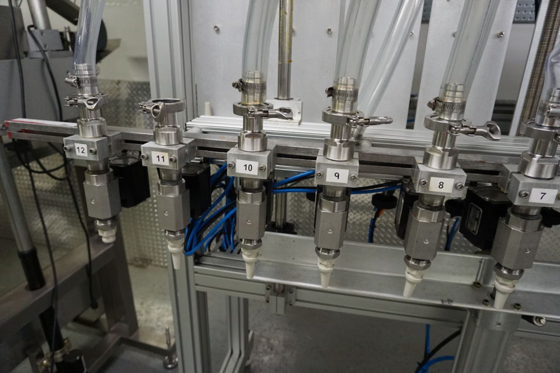 HYTEK AUTOMATION SOLUTIONS PISTON FILLER, 12 HEAD MDL: HTK-LFV12H W/ HYTEK HOPPER FOR PISTON - Image 4 of 18