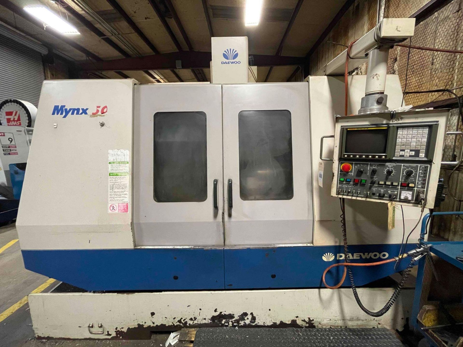 Daewoo Mynx 500 CNC Vertical Machining Center - Image 3 of 13