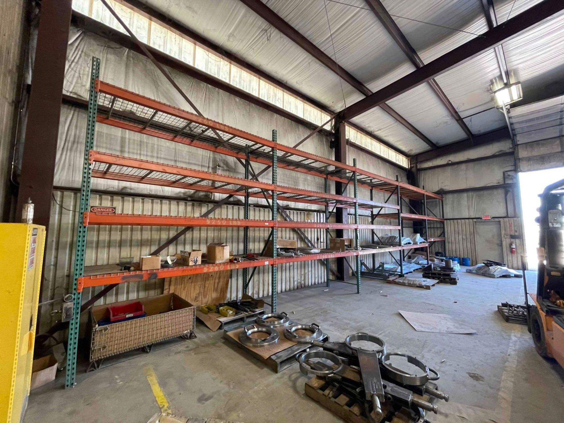 Lot: Pallet Racking, Tear Drop; (6) uprights 12 ft Tall x 42" W, 562" OAL.