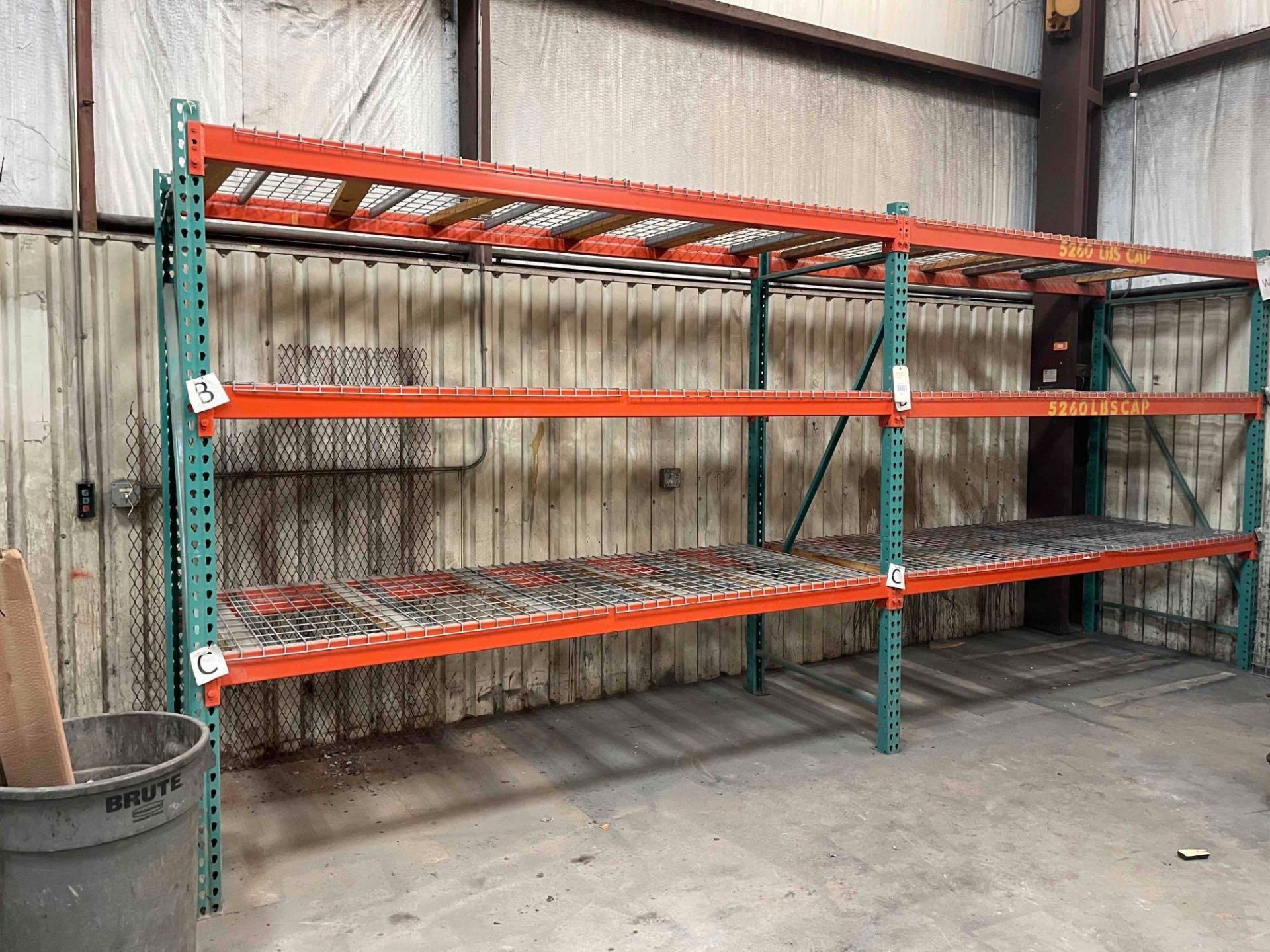 Lot: Pallet Racking, Tear Drop; (3) uprights 96" Tall x 42" W, 225" OAL