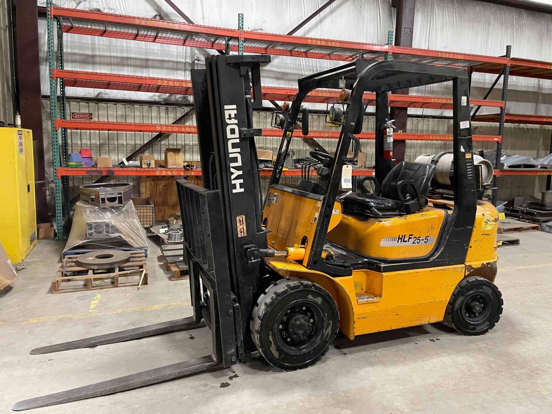 Hyundai HLF 25-5 Forklift - Image 2 of 9