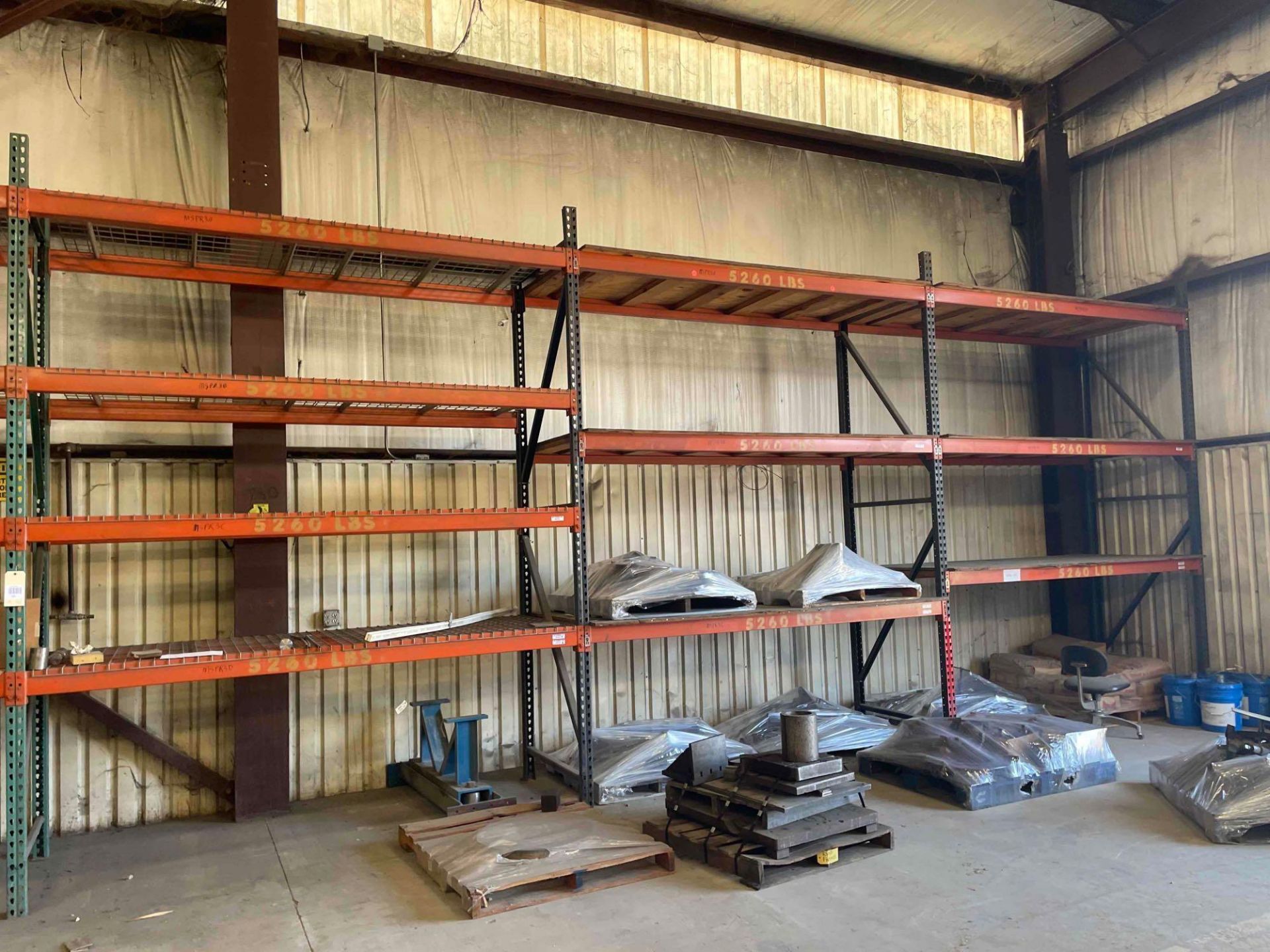 Lot: Pallet Racking, Tear Drop; (6) uprights 12 ft Tall x 42" W, 562" OAL. - Image 3 of 4