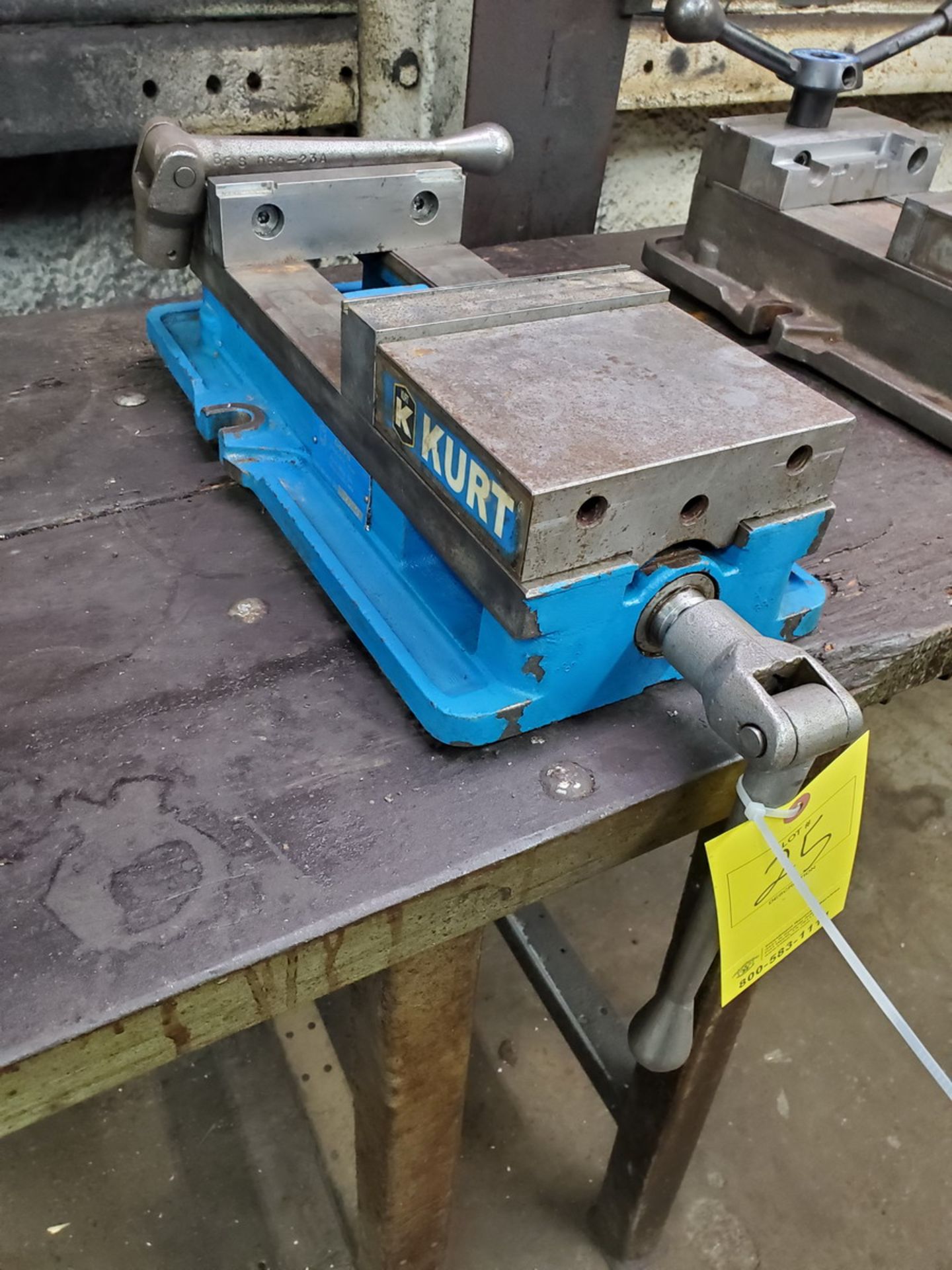 Kurt 6" Angloc Vise - Image 2 of 3