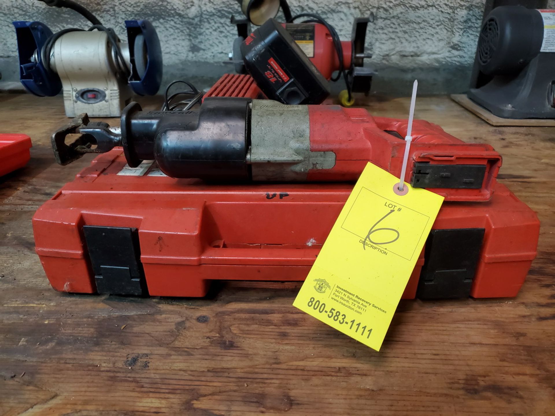 Milwaukee Sawzall Saw 18V; W/ Battery Pack