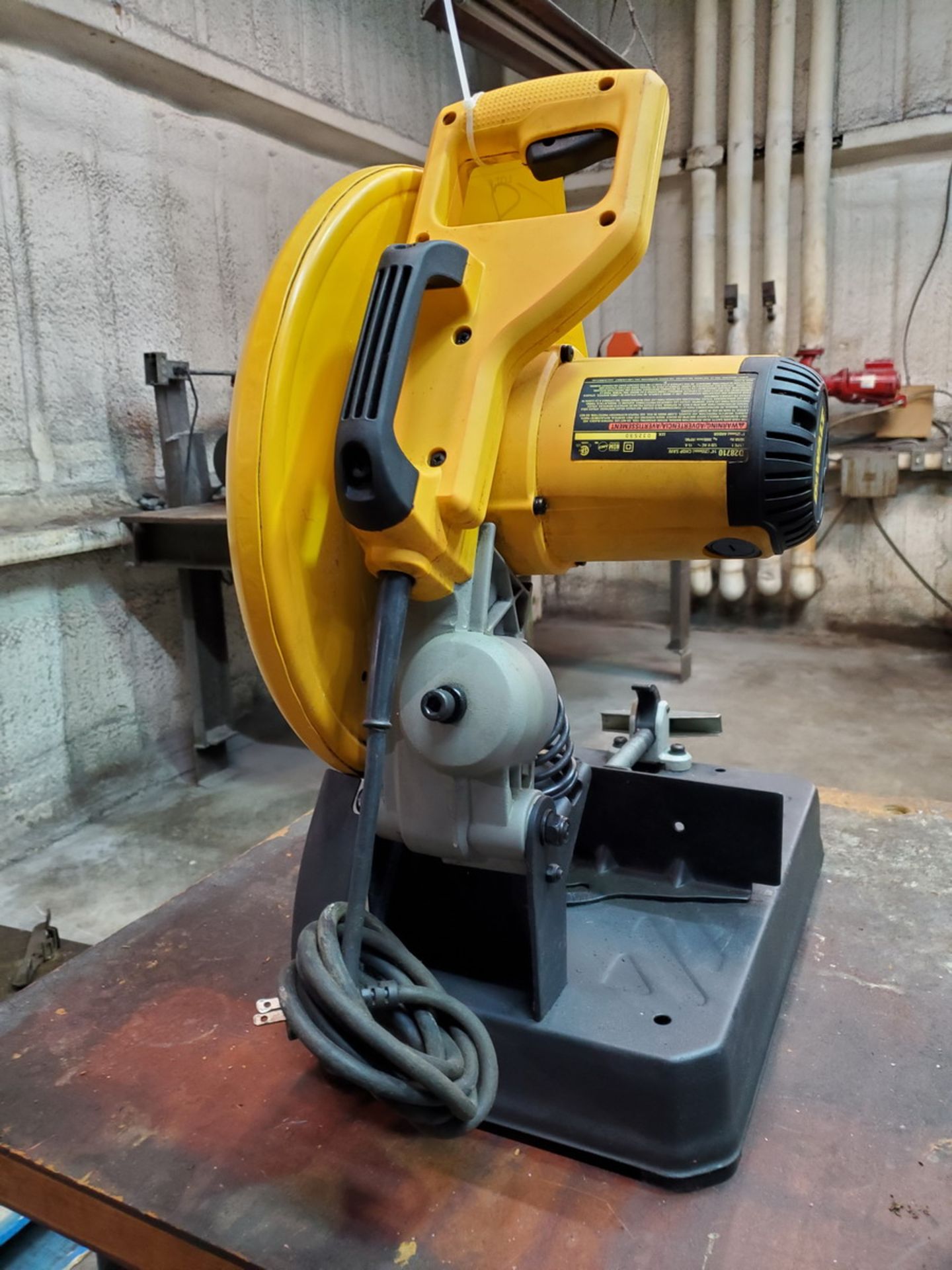 Dewalt 14" Chop Saw 120V, 15A, 50/60HZ, 3800RPM - Image 3 of 4