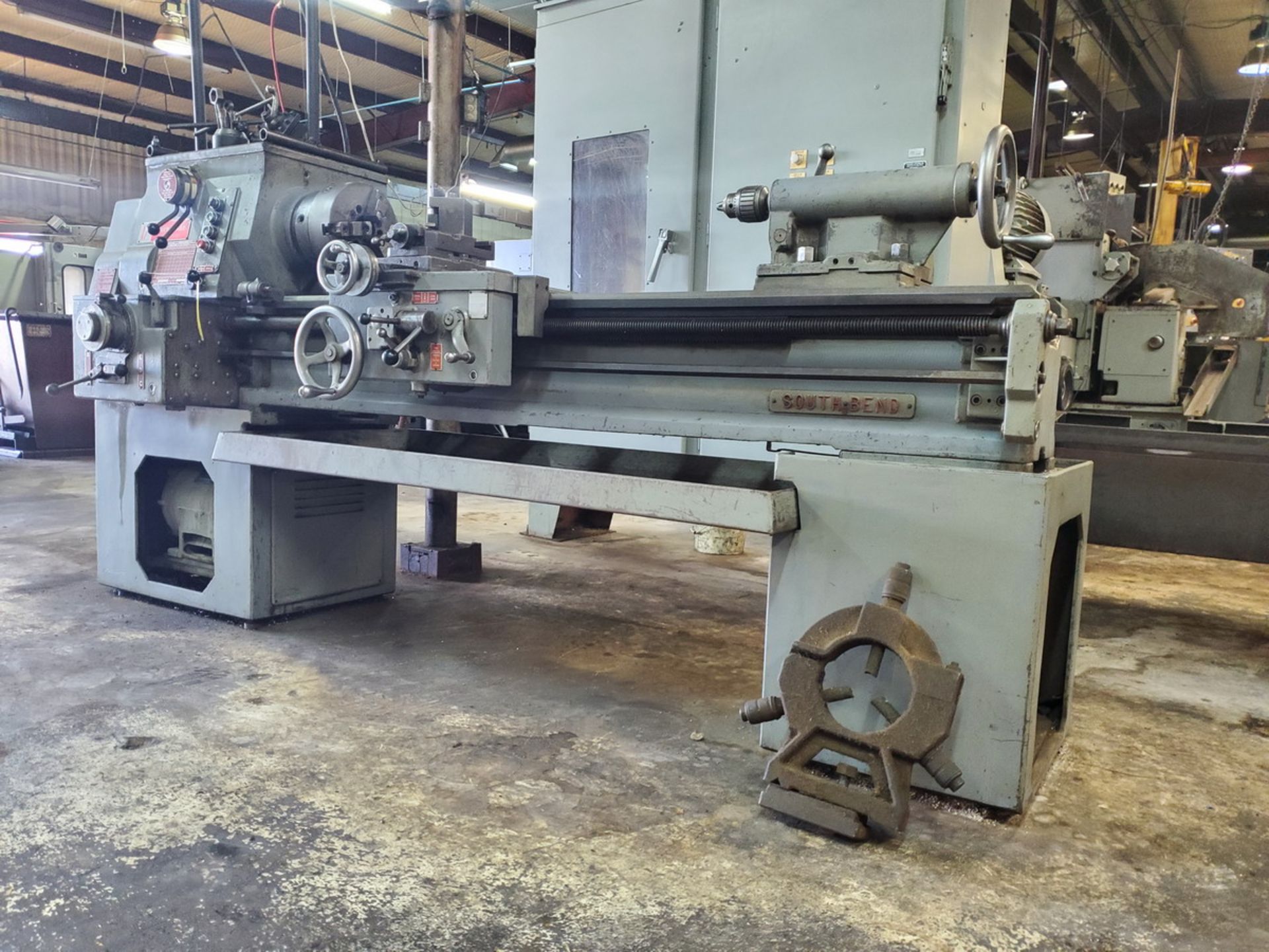 South Bend CL 170 E 17" Engine Lathe 17" Swing, 6' Bed, 53" Between Centers, 2-1/2" Thru Hole, W/ - Image 3 of 17