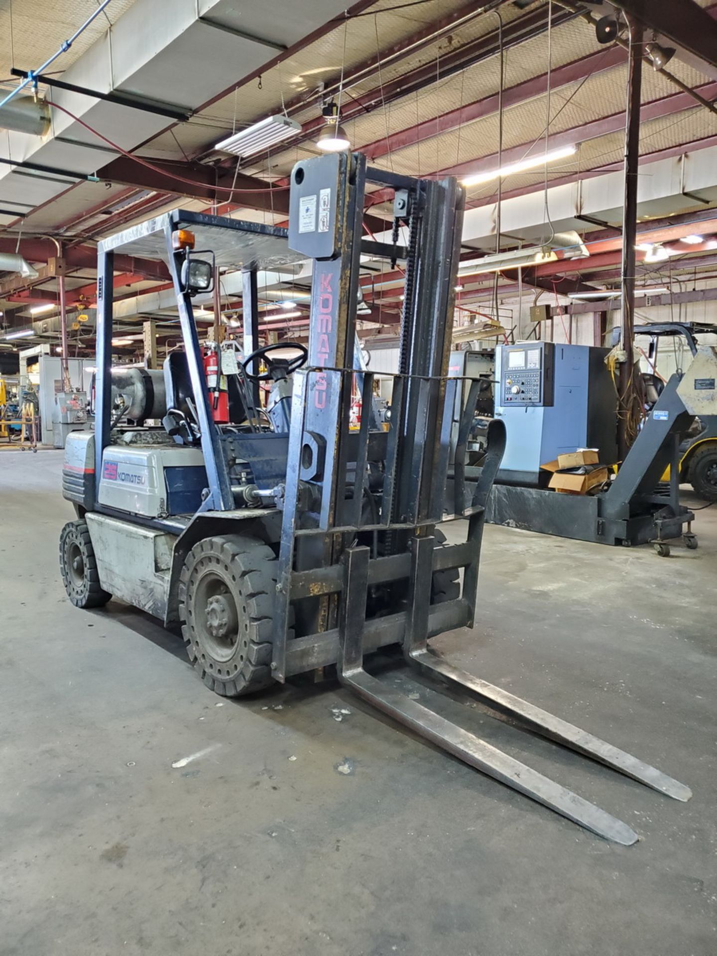 Komatsu FG25C11 Fork Lift 2-Stage Mast, Cap: 5K, 128" Max Lift Ht.; 48" Forks, 14,829 Hours Shown