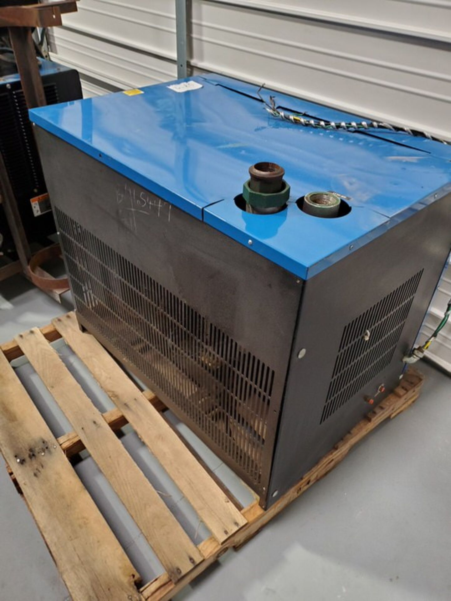 Donaldson Refrigerated Air Dryer VF-250 460v 3ph 60hz 250 scfm 100psi 1.5hp - Image 2 of 4