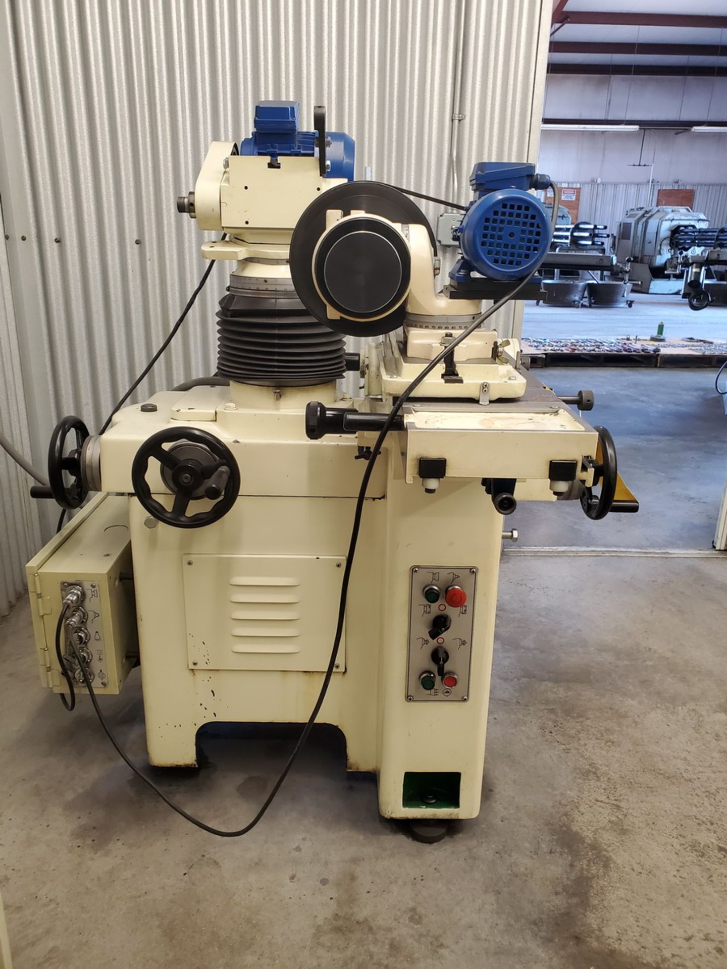 2008 Gomax G40 Grinder 230V, 3PH, 60HZ, W/ 4-1/2" 3-Jaw Chuck, 36" Slot Table; W/ Tooling - Image 3 of 16