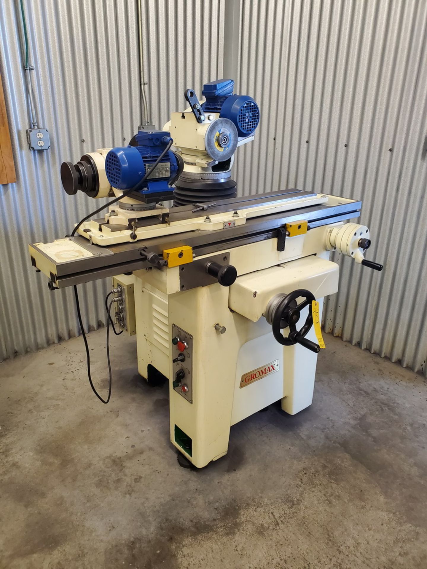 2008 Gomax G40 Grinder 230V, 3PH, 60HZ, W/ 4-1/2" 3-Jaw Chuck, 36" Slot Table; W/ Tooling - Image 2 of 16