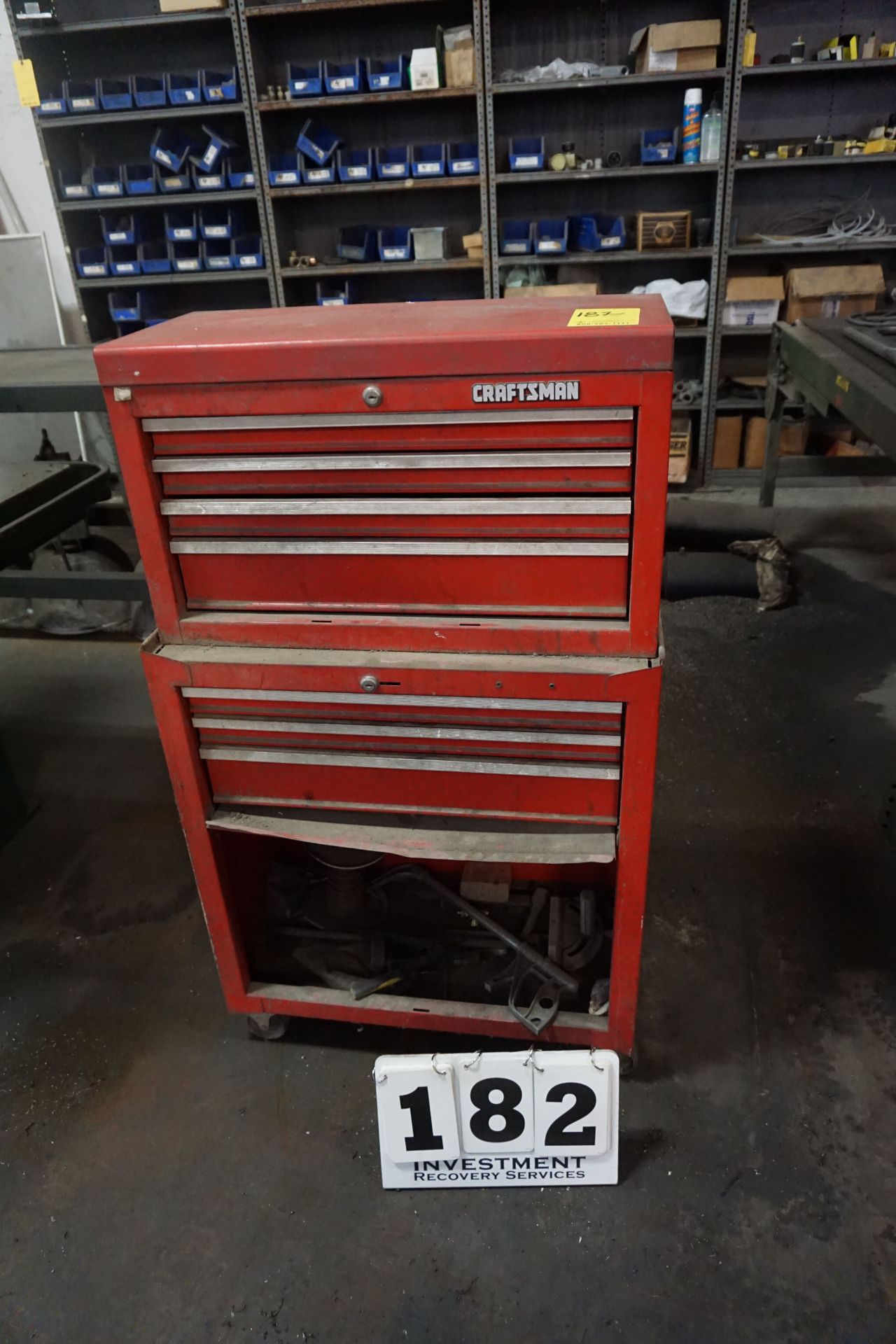 CRAFTSMAN TOOL BOX W CONT