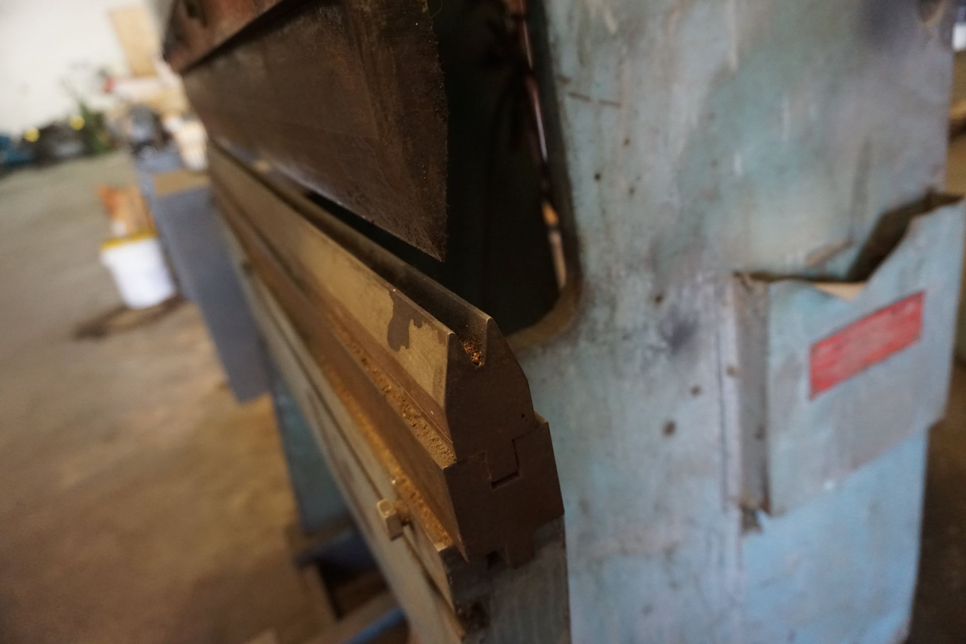 NIAGRA PRESS BRAKE, 48" CAP W/ TOP/BOTTOM DIES - Image 2 of 7