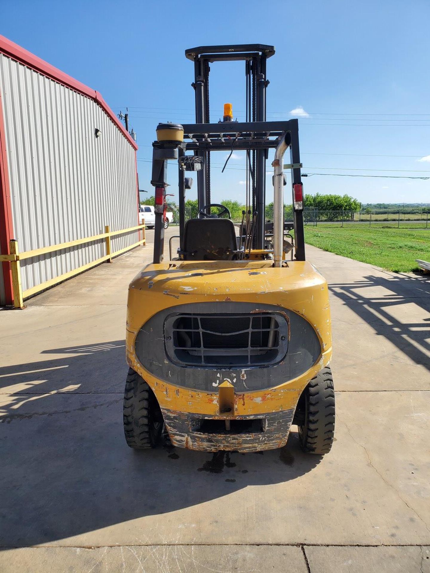 CAT DP40K1 Diesel 2-Stage Forklift 7400lbs Cap.; W/ Sideshift; 72" Forks, 3,858hrs, Max Lift Ht: - Image 17 of 18