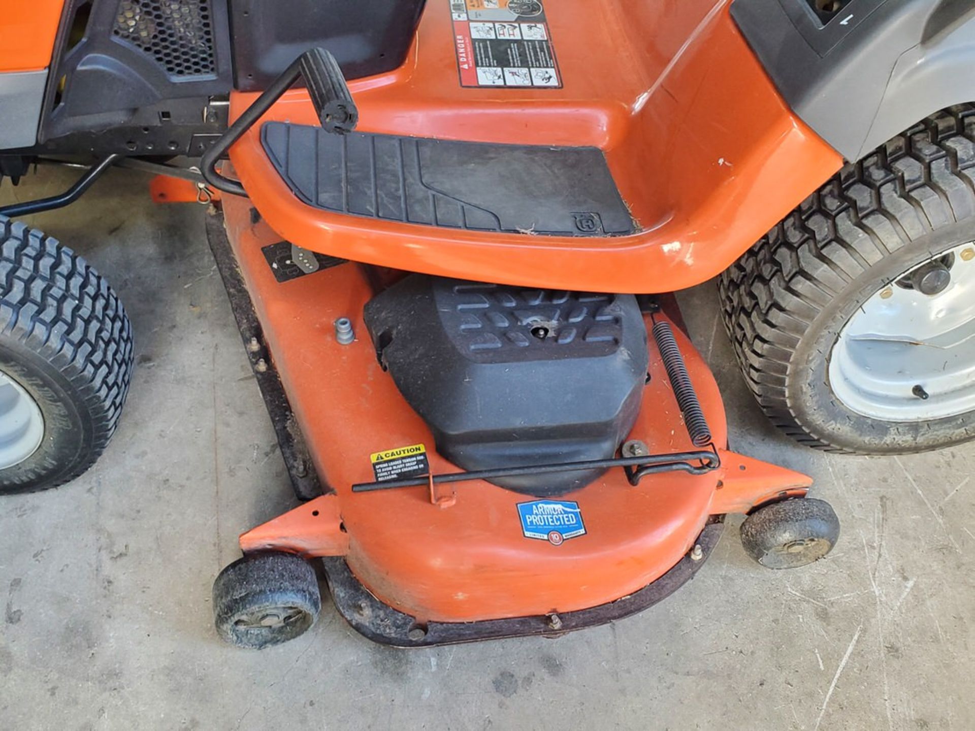 Husqvarna LGT-2654 26HP 54" Lawn Tractor W/ Kohler Engine; 3-Blades; 409.5hrs - Image 9 of 16