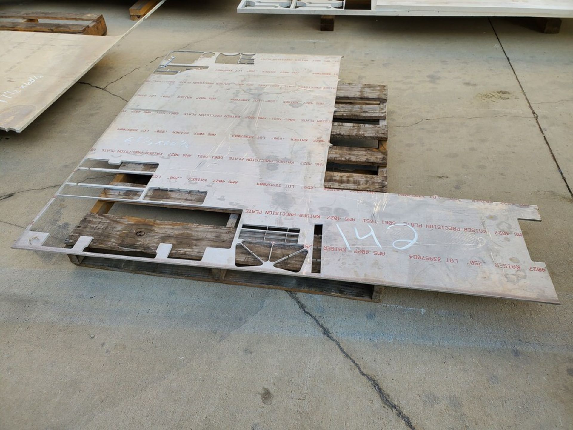 (8pcs) Alum. Raw Matl (1 of 8 pcs) Largest Dia: 120" x 60" x 1/8" (Some sheets are 1/4" & 3/8" (On 3 - Image 7 of 9