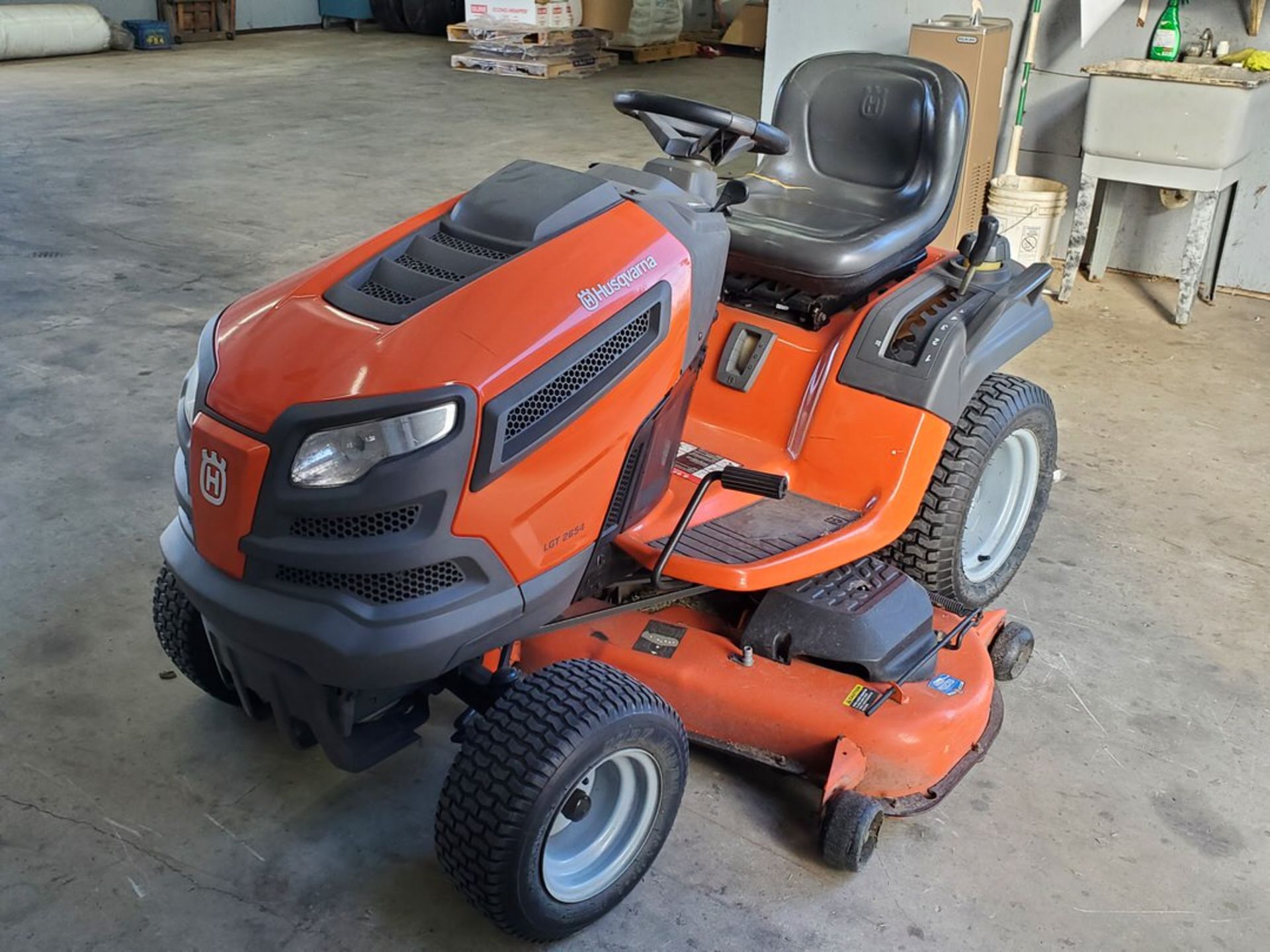 Husqvarna LGT-2654 26HP 54" Lawn Tractor W/ Kohler Engine; 3-Blades; 409.5hrs