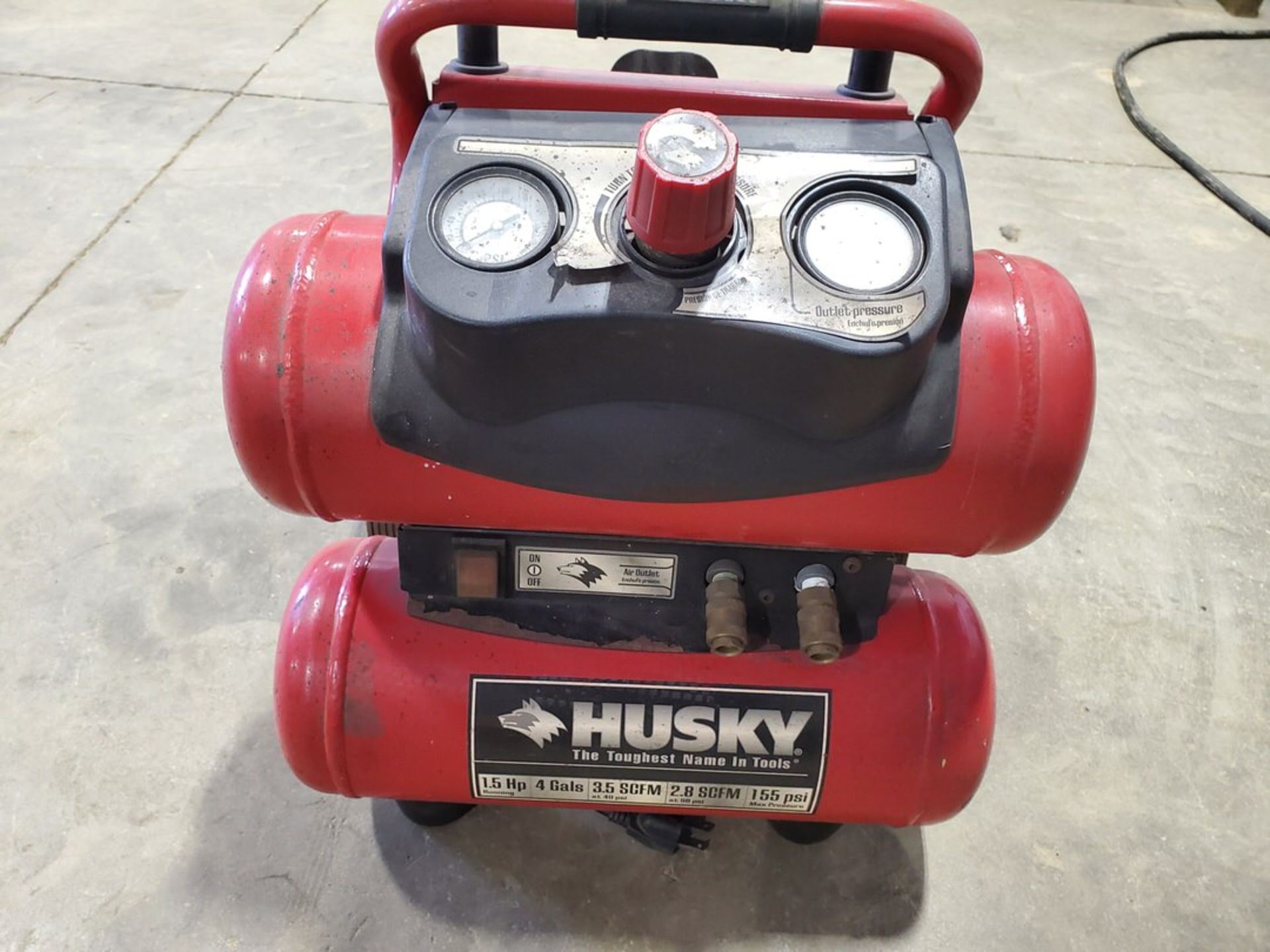 Husky Dual Tank Air Compressor 1.5HP, 4Gal, 155psi - Image 5 of 7