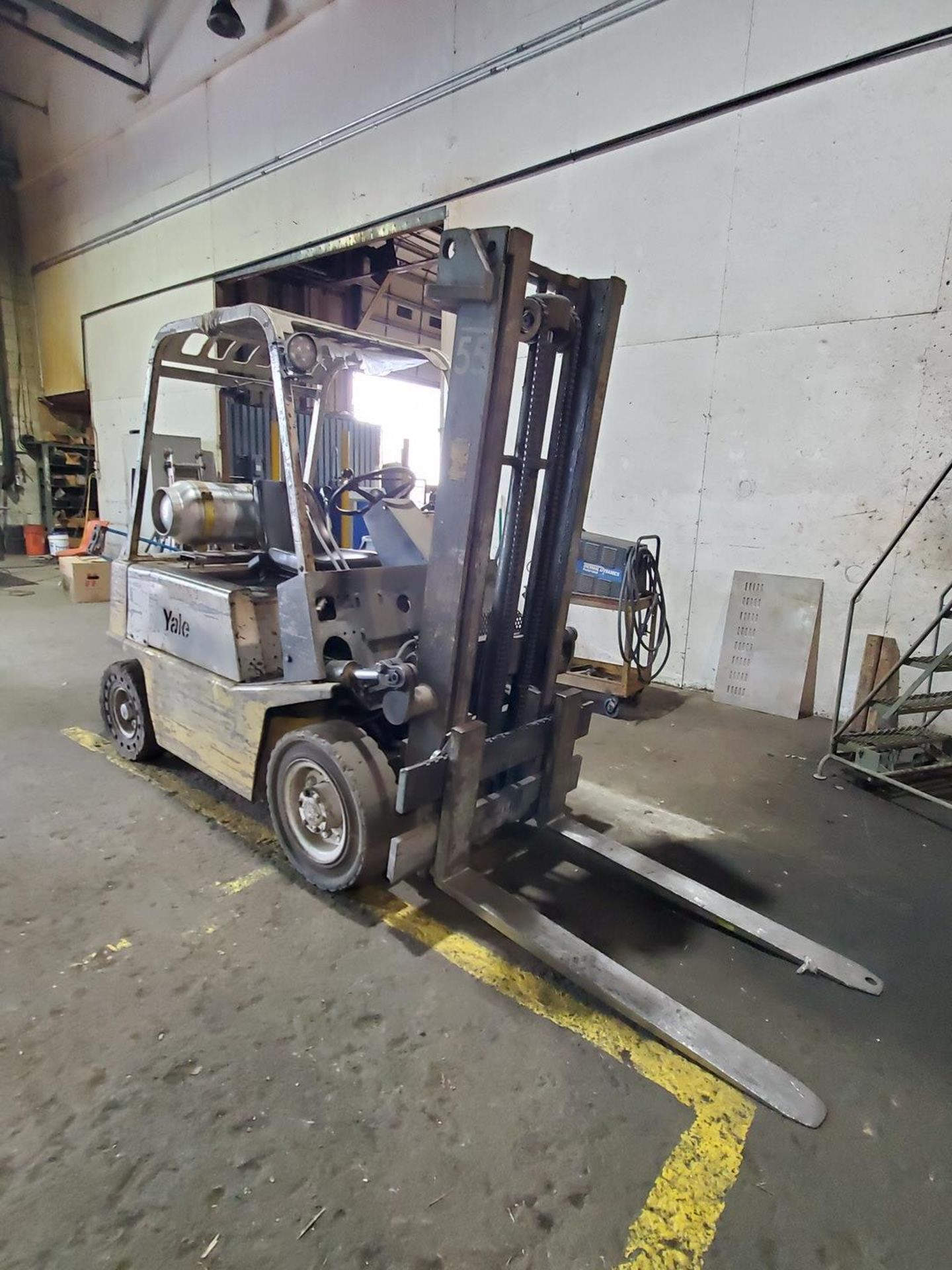 Yale LP Forklift 48" Forks, 1-Stage Mast; 4K Cap., 130" Max Lift, Hrs: 1502