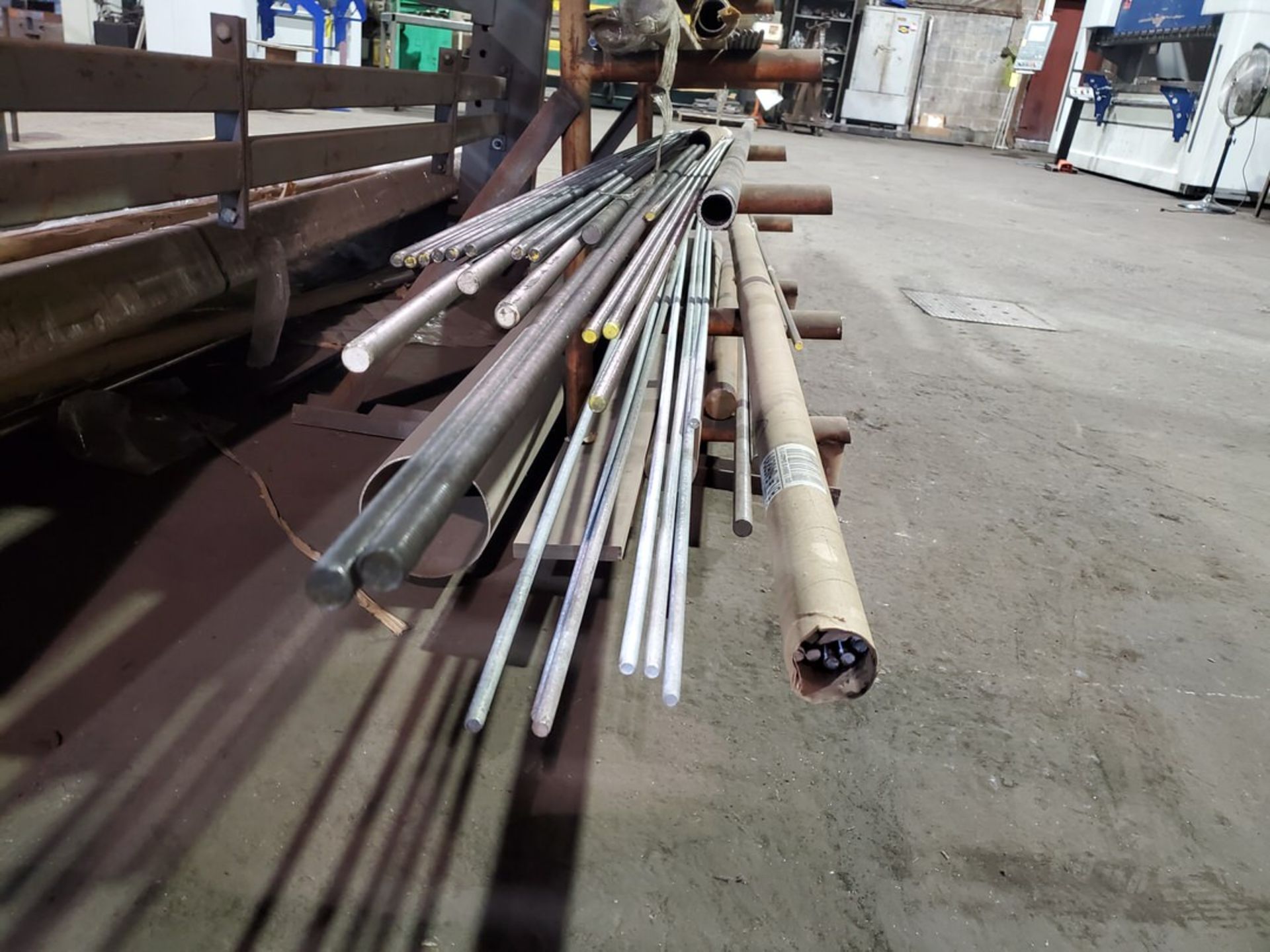 Assorted Raw Matl. To Inlcude But Not Limited To: Round Bar, Flat Bar, Angle, Tubing, Pipe, etc.; - Image 15 of 24