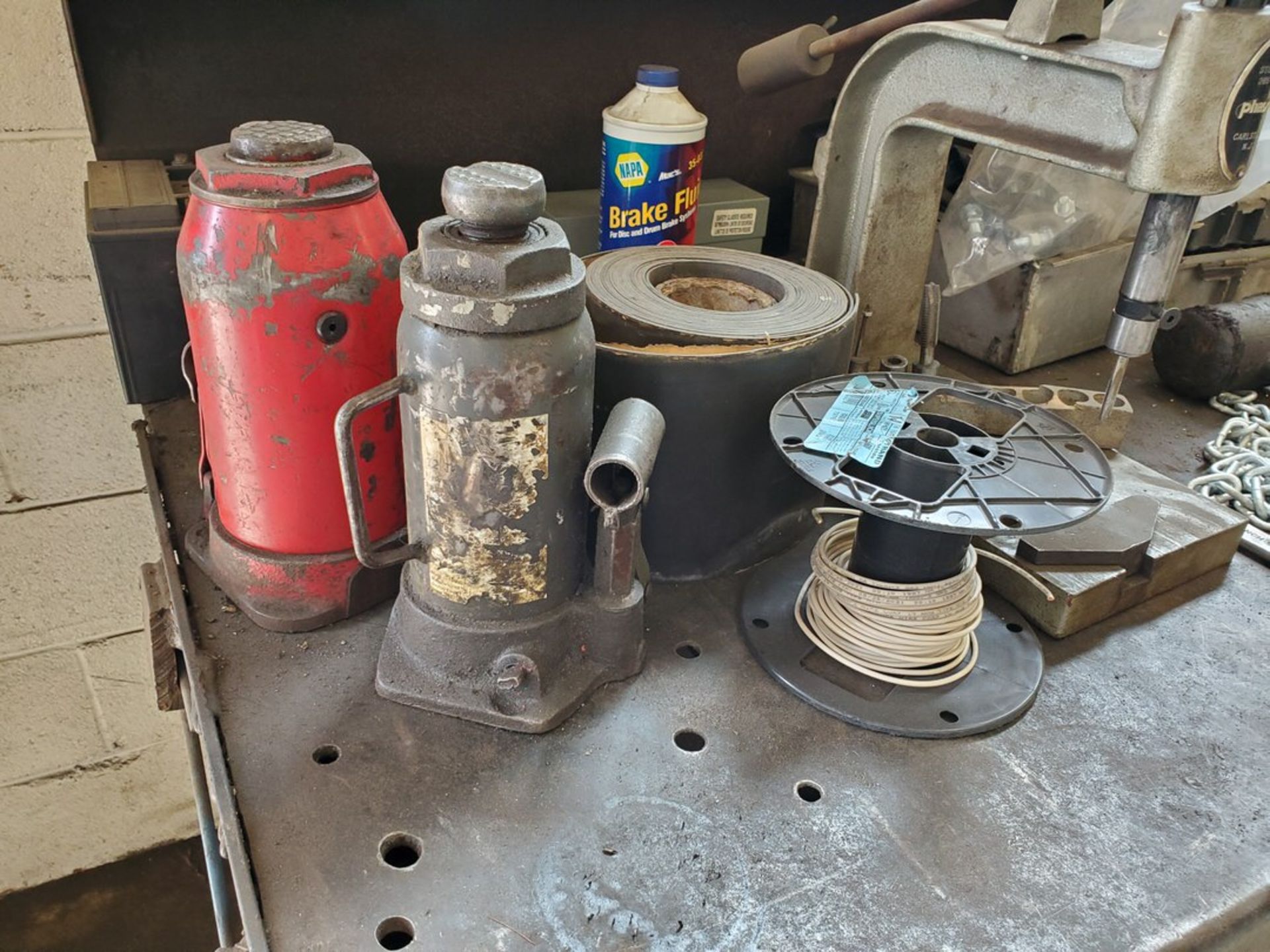 Work Station W/ Contents To Include But Not Limited To: 12 Ton & 20 Ton Hyd Bottle Jack, Phase II - Image 3 of 26