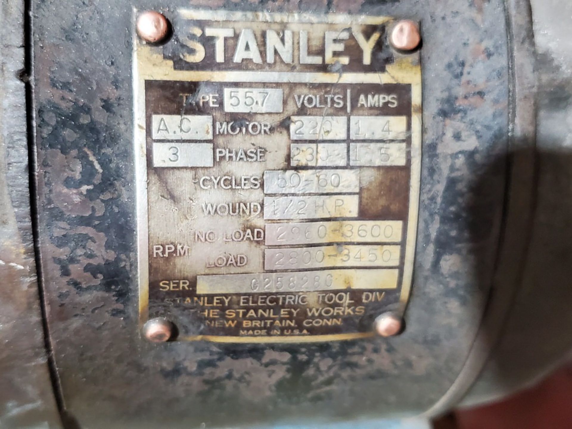 Stanley 55.7 Pedestal Grinder 230V, 3PH, 50-60HZ, 1/2HP - Image 5 of 5