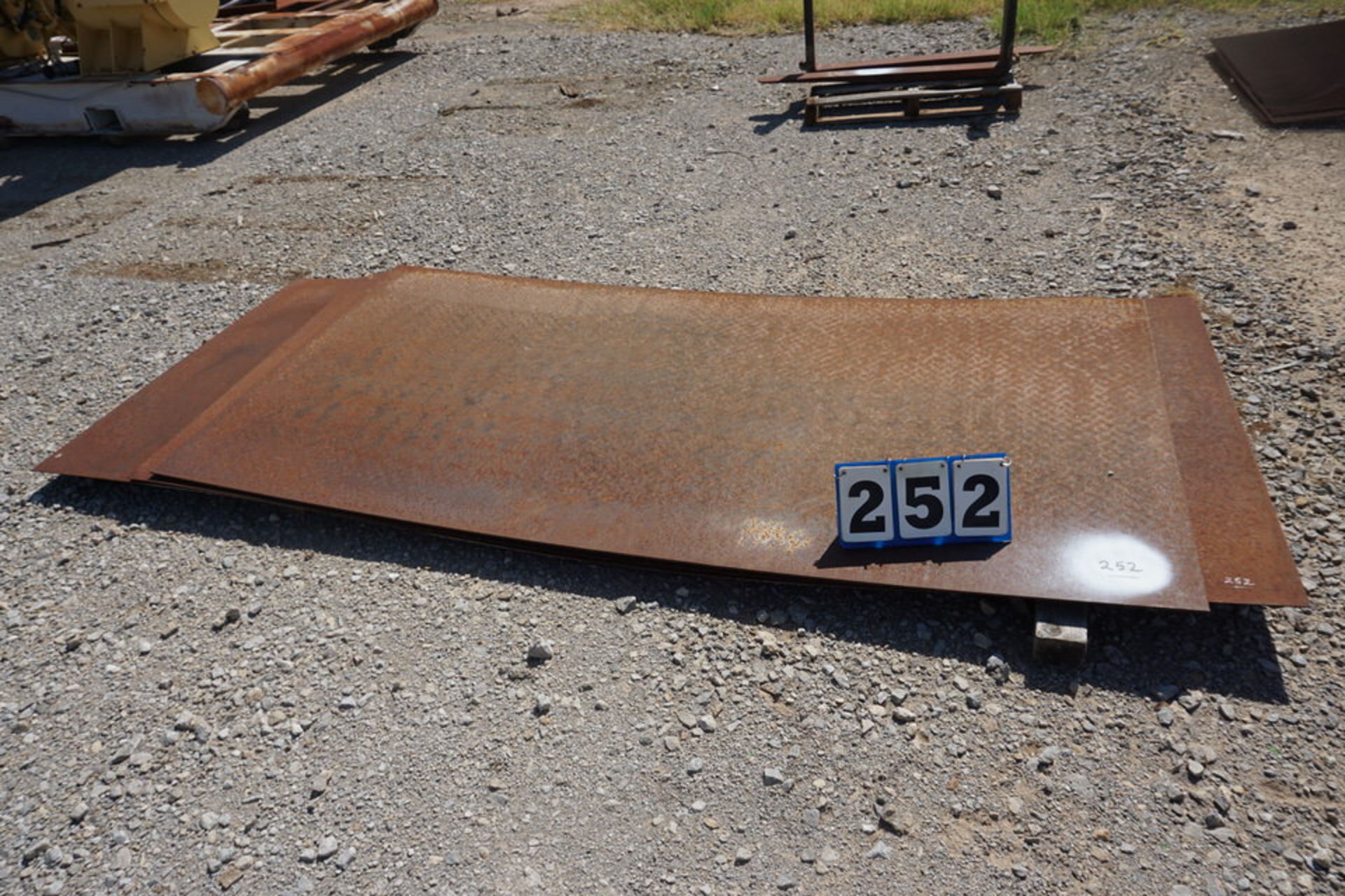 STEEL PLATE: 1/8" X 4' X 8', 1/8" X 4' X 10'