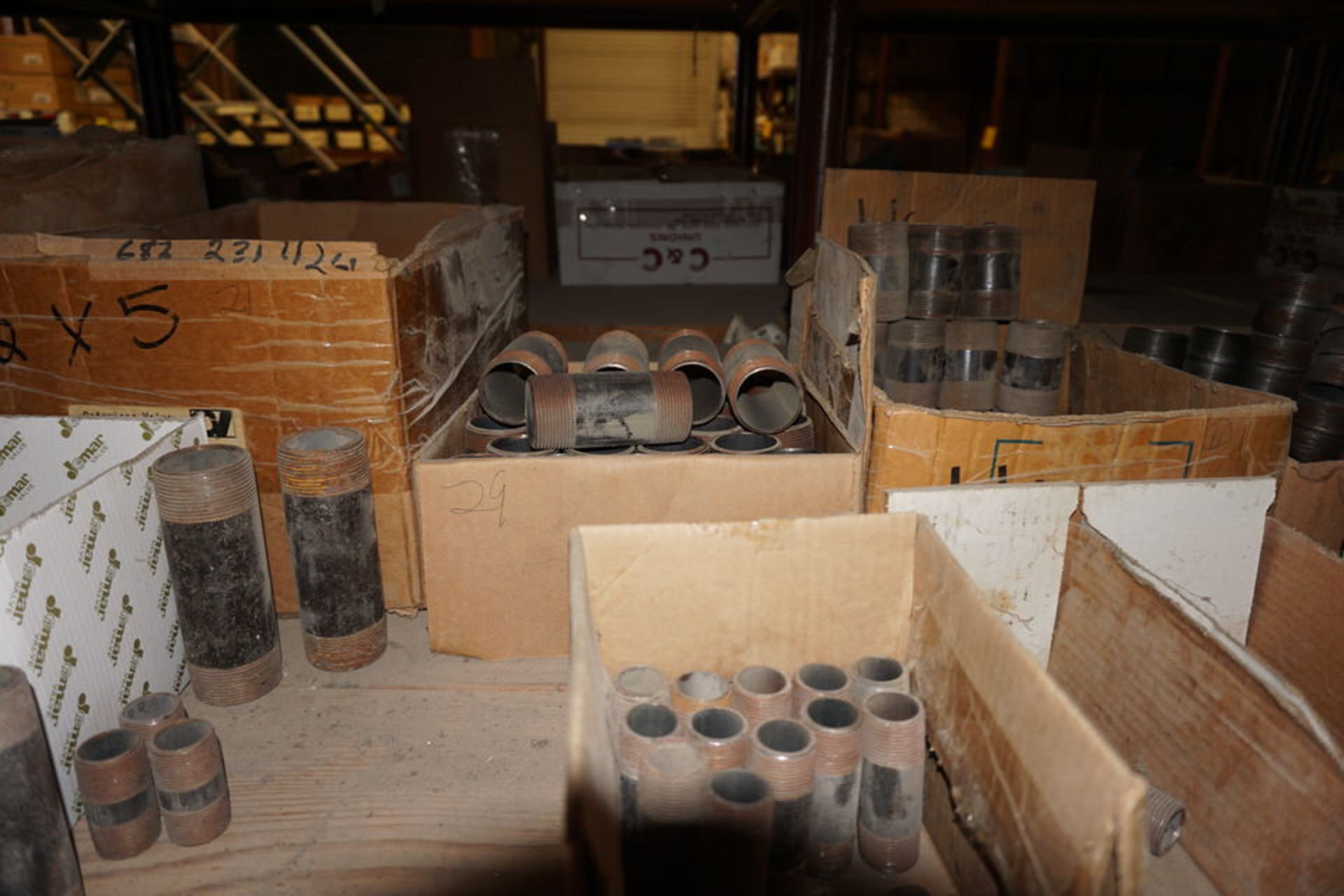 CONT OF SHELF: ASSORT SIZE PIPE NIPPLES, L'S, BELL RODS, REDUCERS, RANGE 1/8" TO 3" APPROX 400 PCS - Image 4 of 16