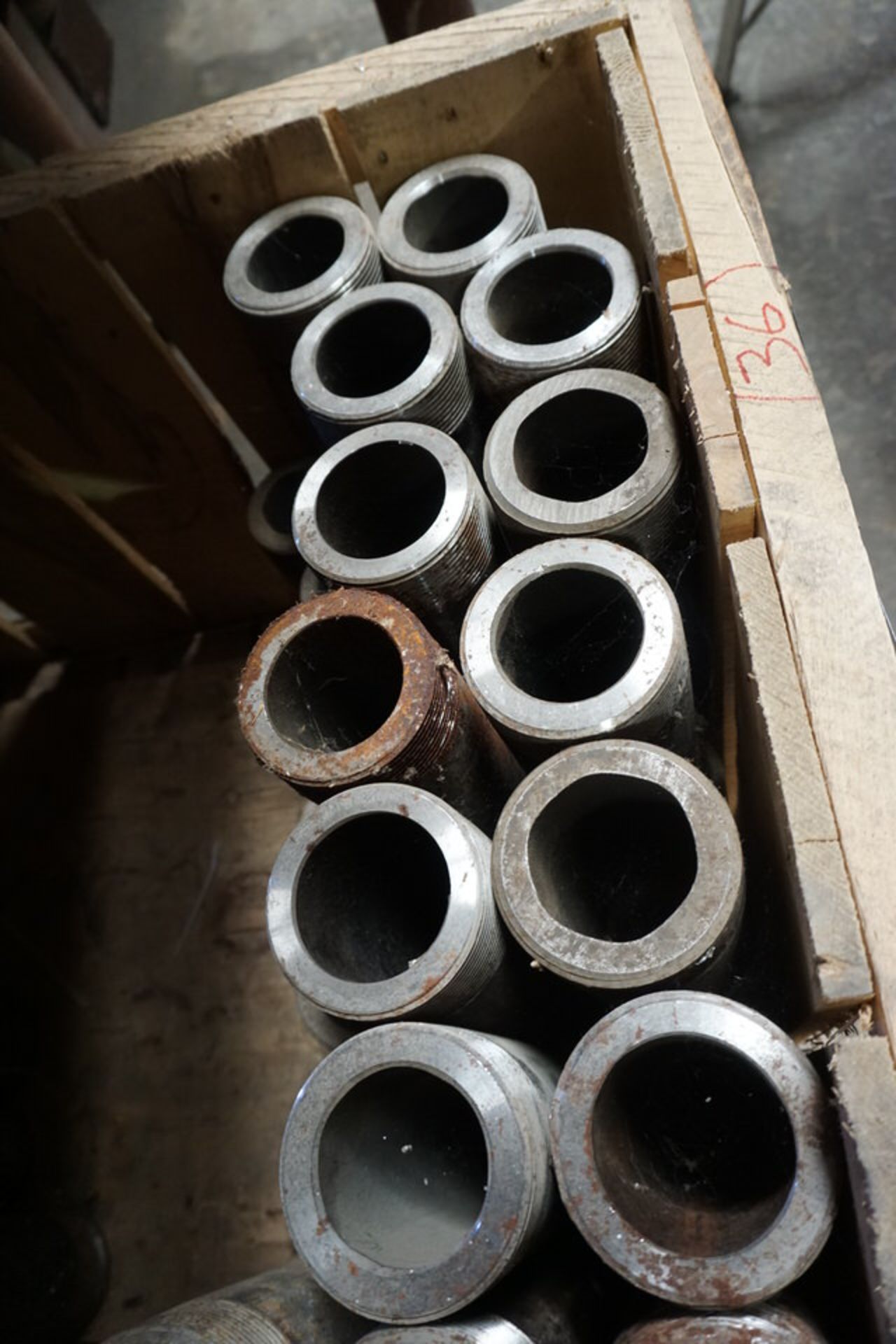 HEAVY WALL THREADED PIPE, 6" 8", 18" LG APPROX 80 PCS - Image 3 of 3