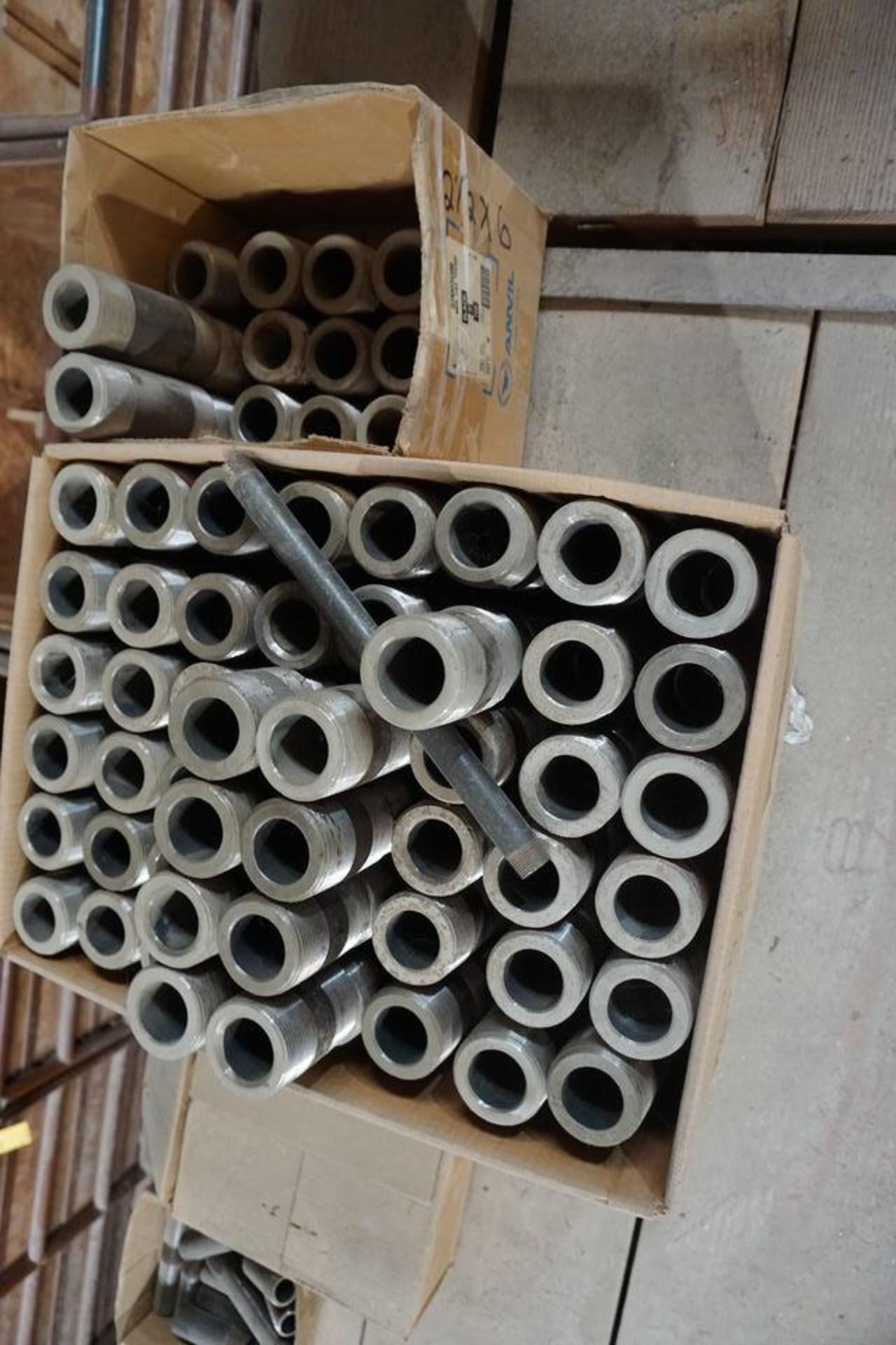 CONT OF TOP OF SHELVES: ASSORT SIZE PIPE NIPPLES, RANGE 1/8"X1" TO 2 1/2"X10" APPROX 3,000 PCS - Image 17 of 34