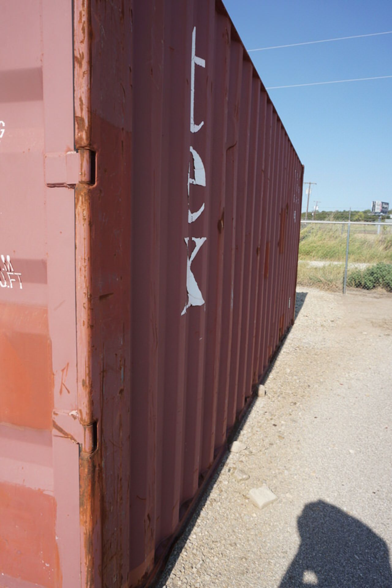 STORAGE CONTAINER 8' X 20' , NO CONTENTS, DELAYED REMOVAL - Image 3 of 4