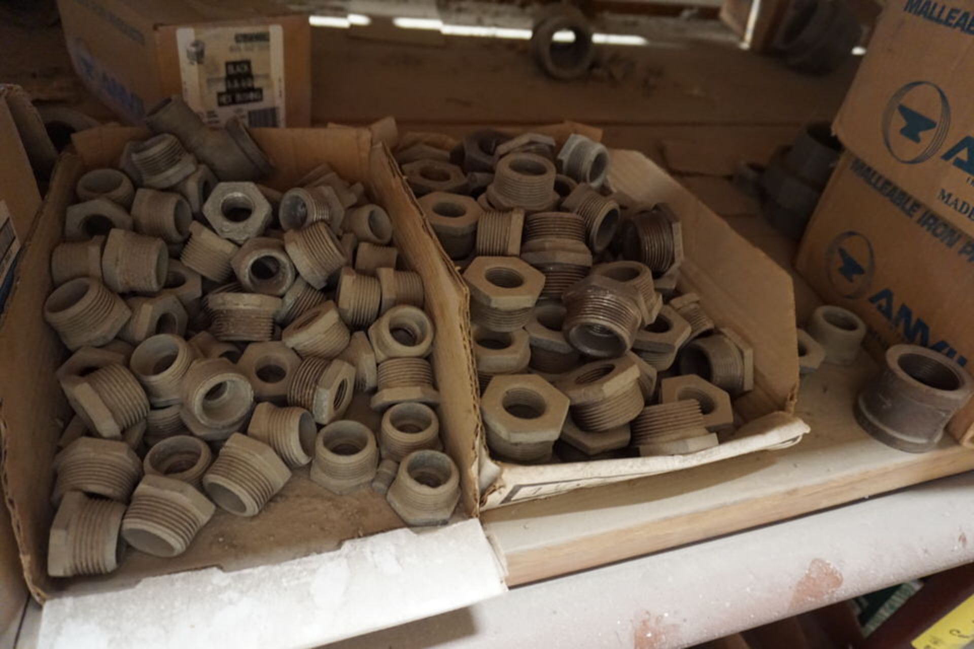 CONT OF SHELF: ASSORT SIZE PIPE NIPPLES, L'S, BELL RODS, REDUCERS, RANGE 1/8" TO 3" APPROX 400 PCS - Image 16 of 16