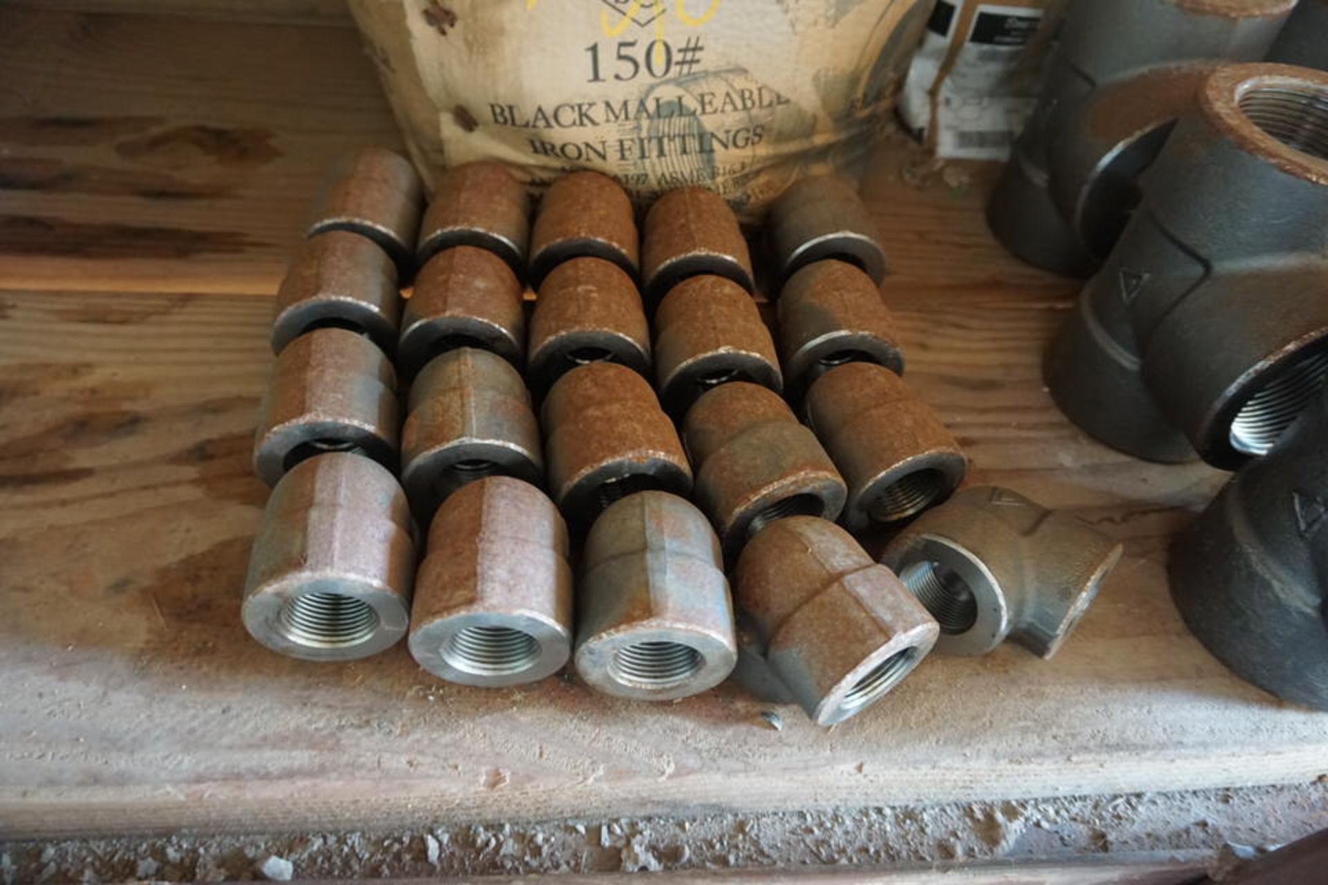 CONTENTS OF STORAGE CONTAINER, PIPE PLUGS, T'S, 4 WAY PIPE NIPPLES, APPROX 1,500 PCS - Image 8 of 15