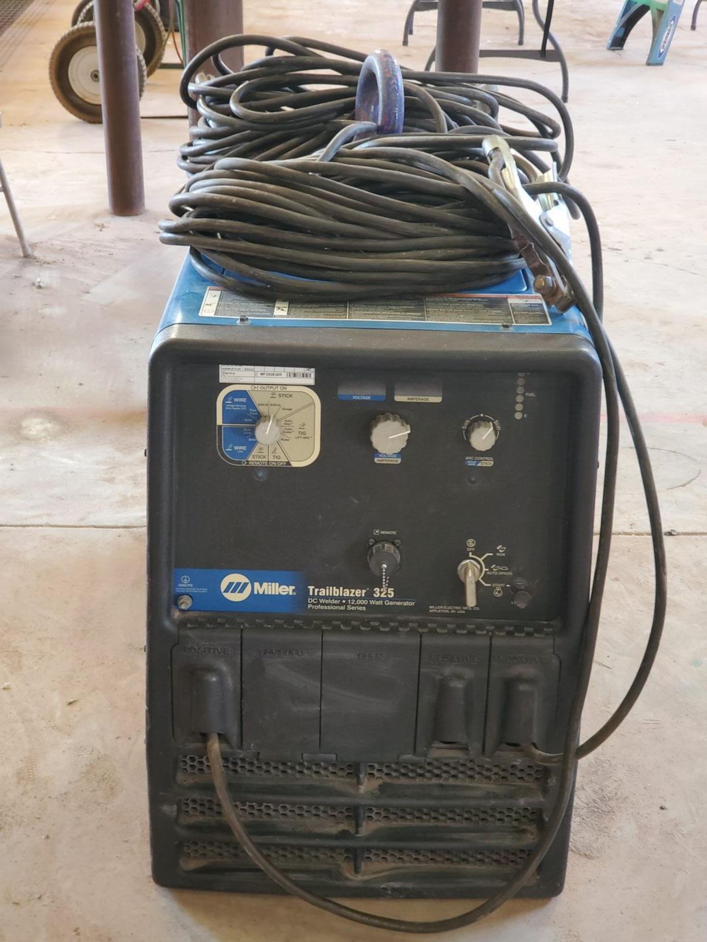 Miller Trailblazer 325 Engine Driven Welder 120/240V, 1PH, 60HZ, 325A